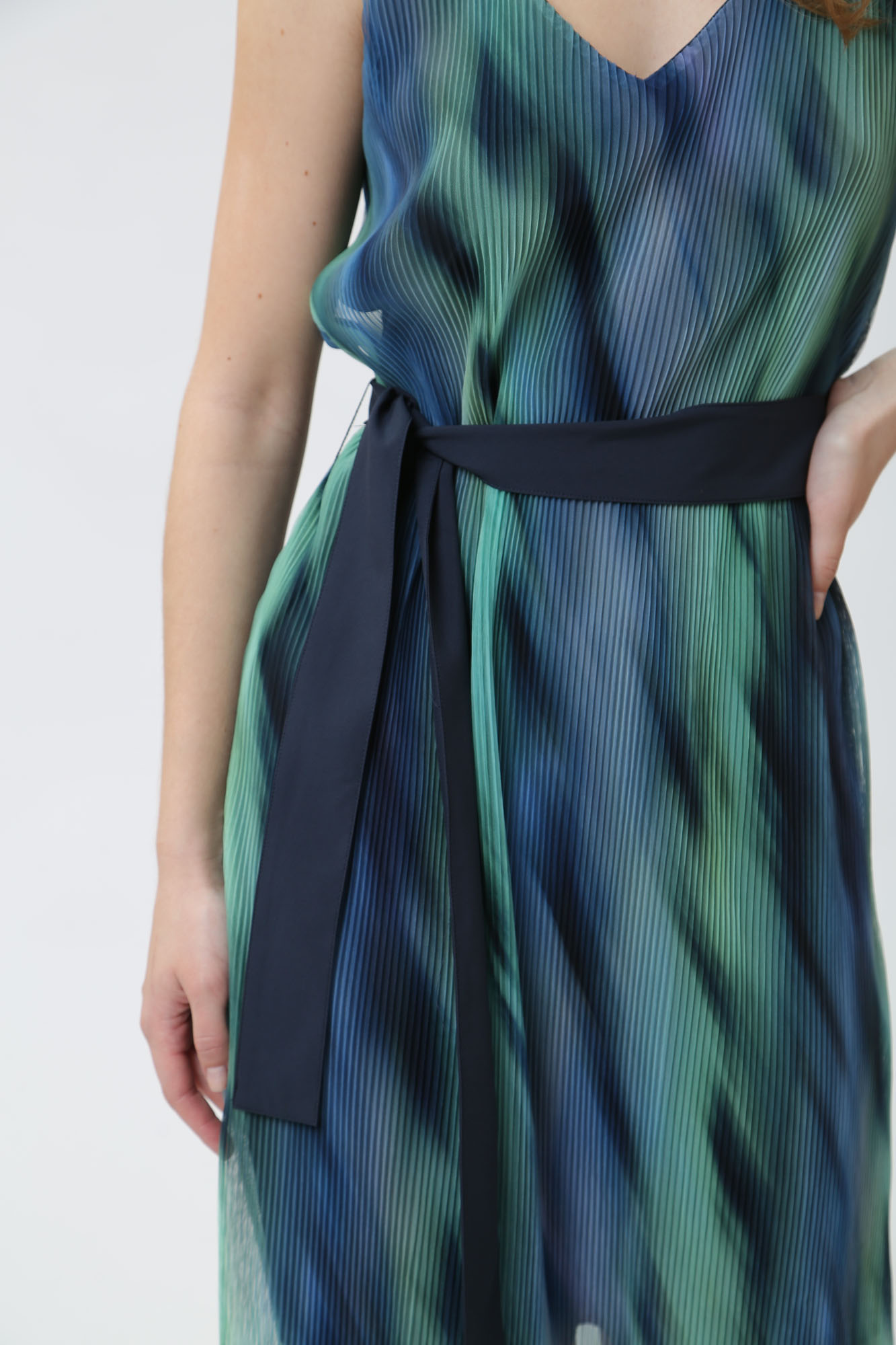 3DYA10_YN8QZ платье armani exchange 