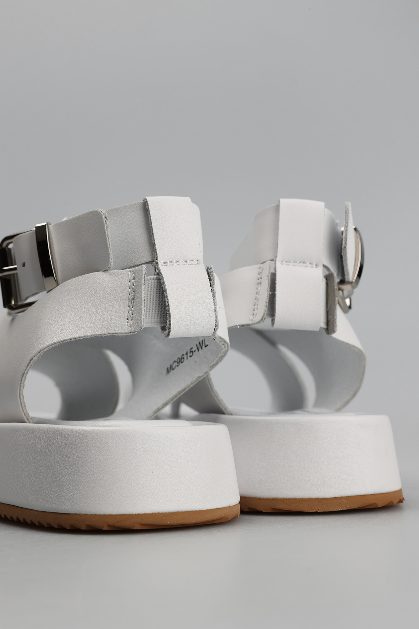MC961 Сандалии Marc Cony Белый