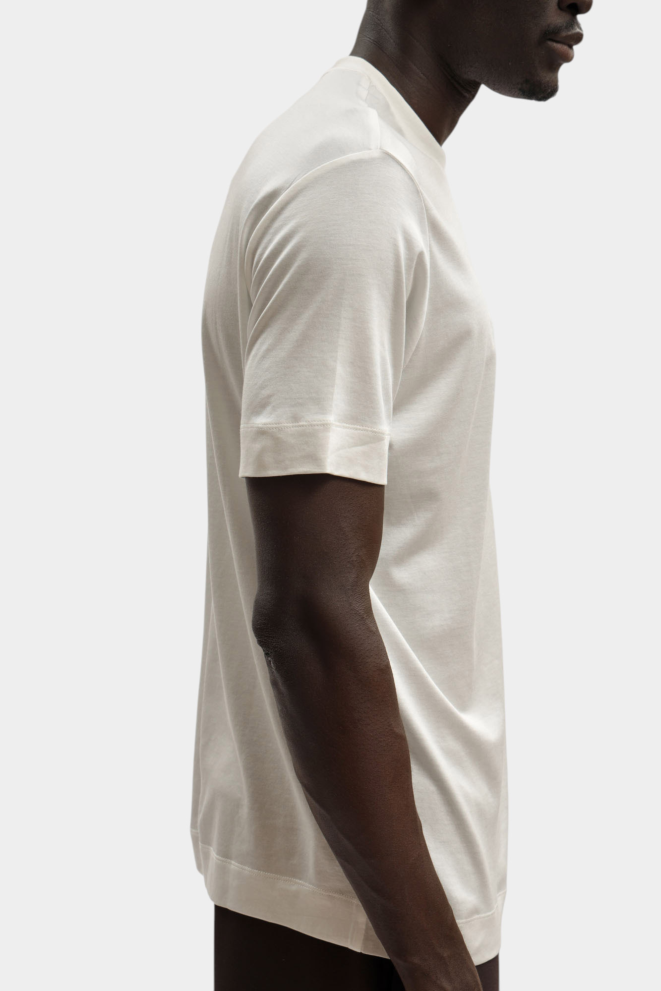 EM003007_ AF18312 Футболка Emporio Armani Белый