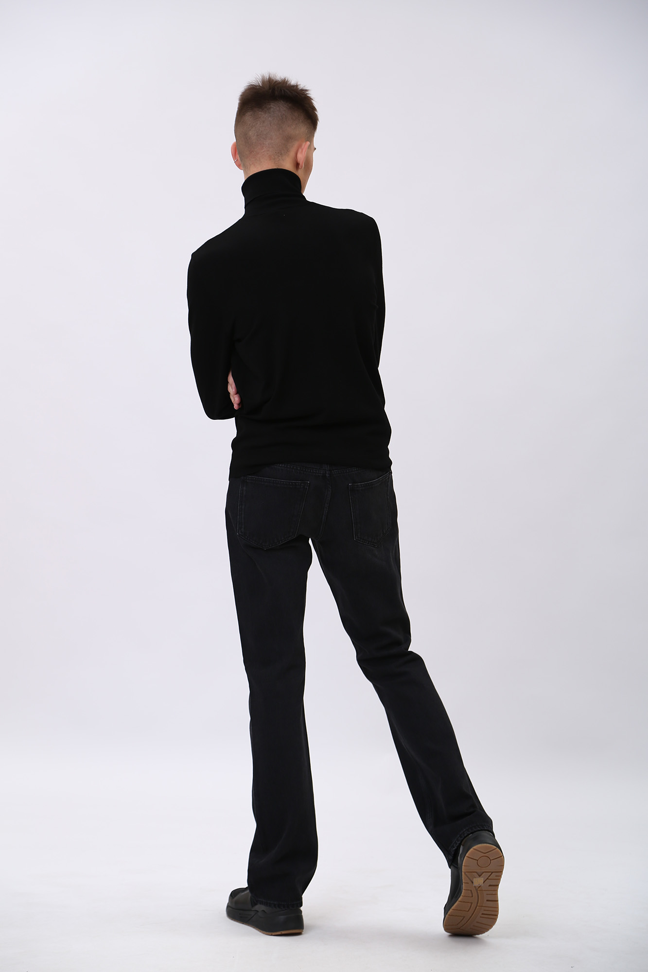 52J00119-1T005935-C-032 Джинсы Trussardi Черный