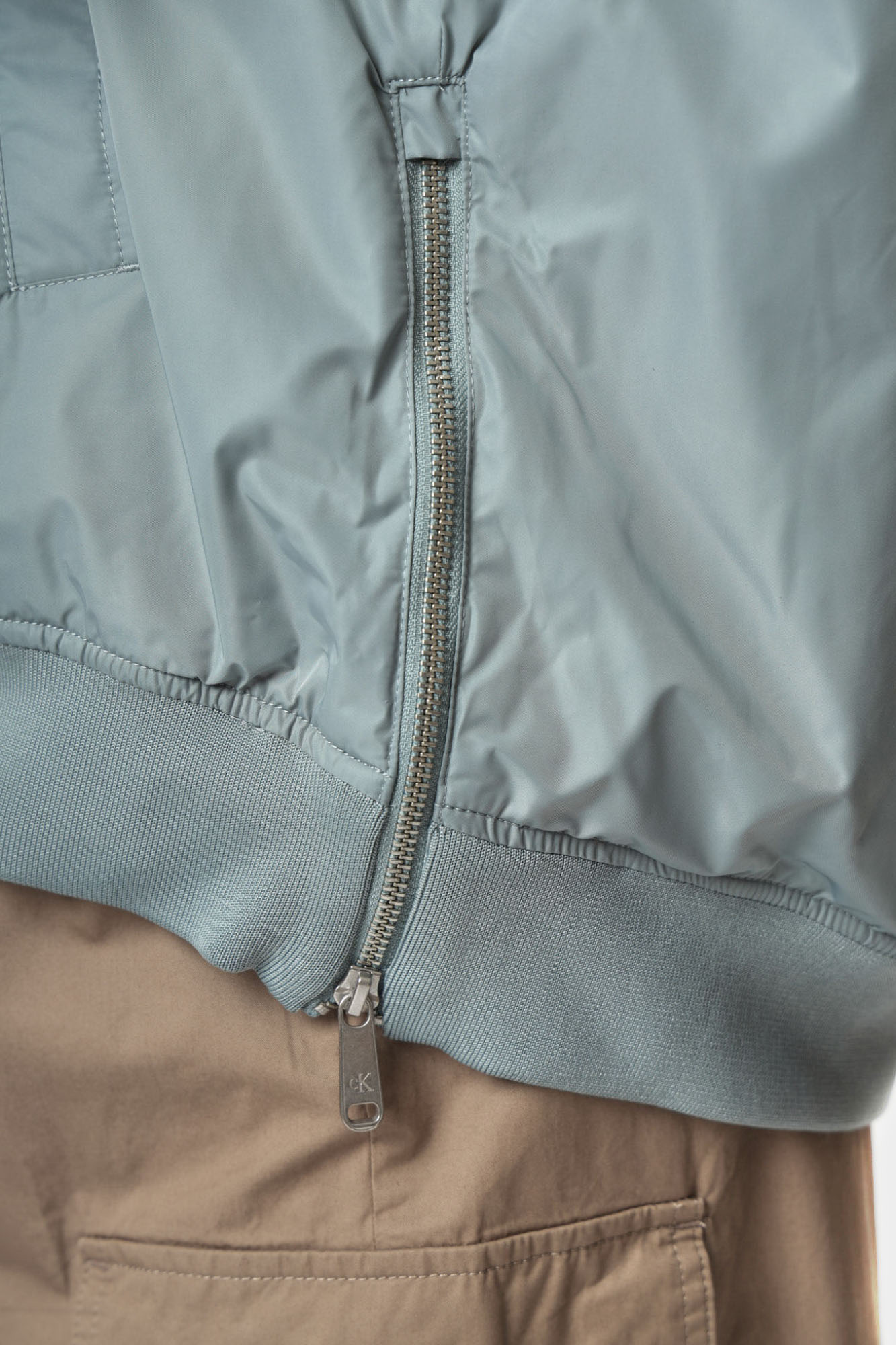J20J224702 бомбер calvin klein jeans 