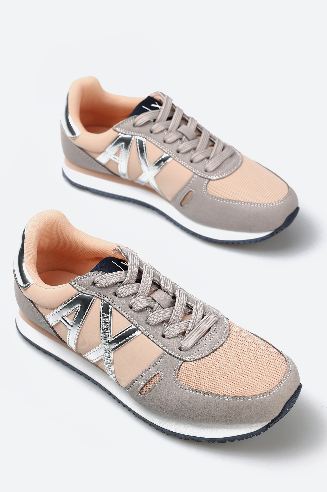 XDX031_XV137 Кроссовки Armani Exchange Бежевый