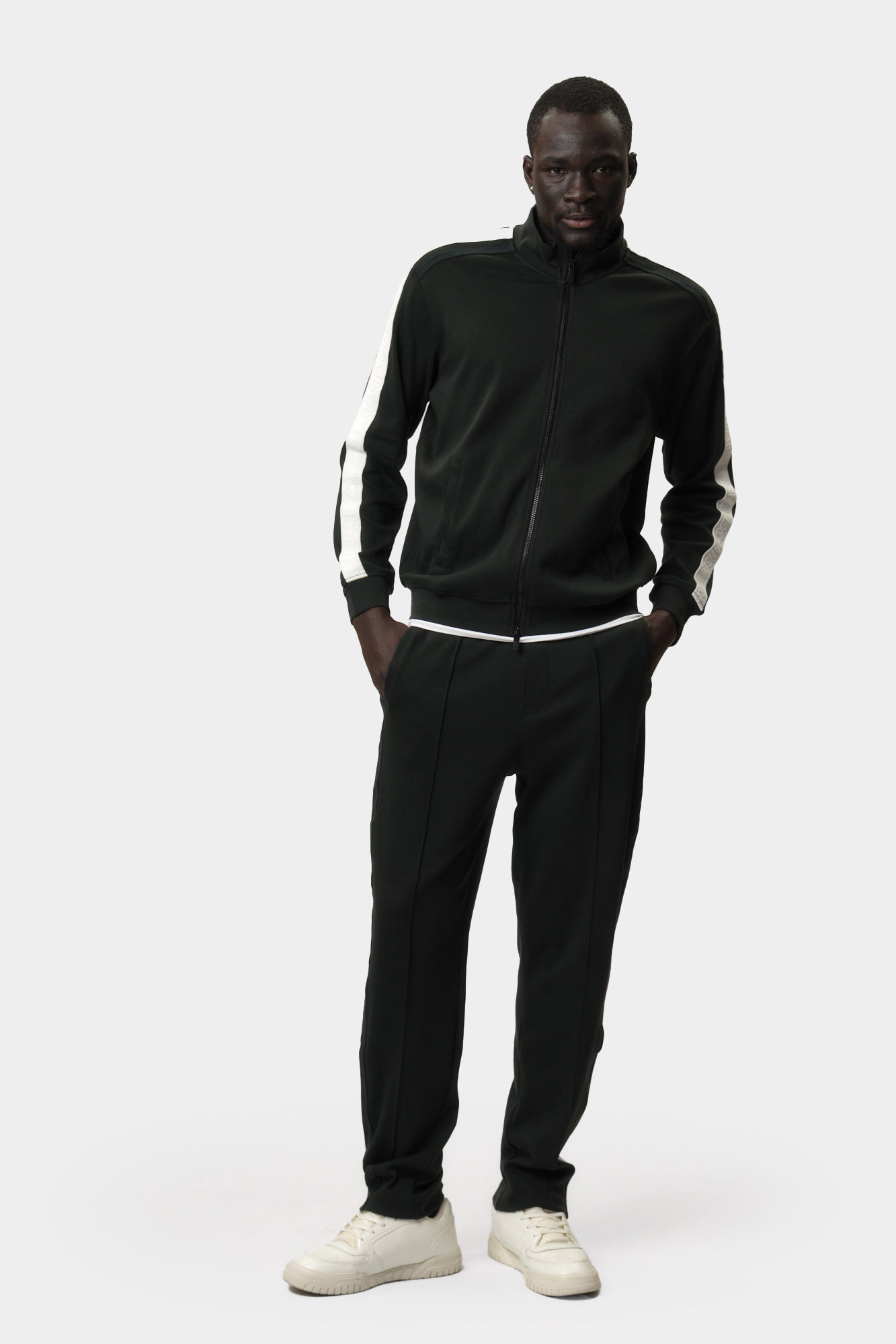 XM000311_AF10365 Толстовка Armani Exchange Хаки