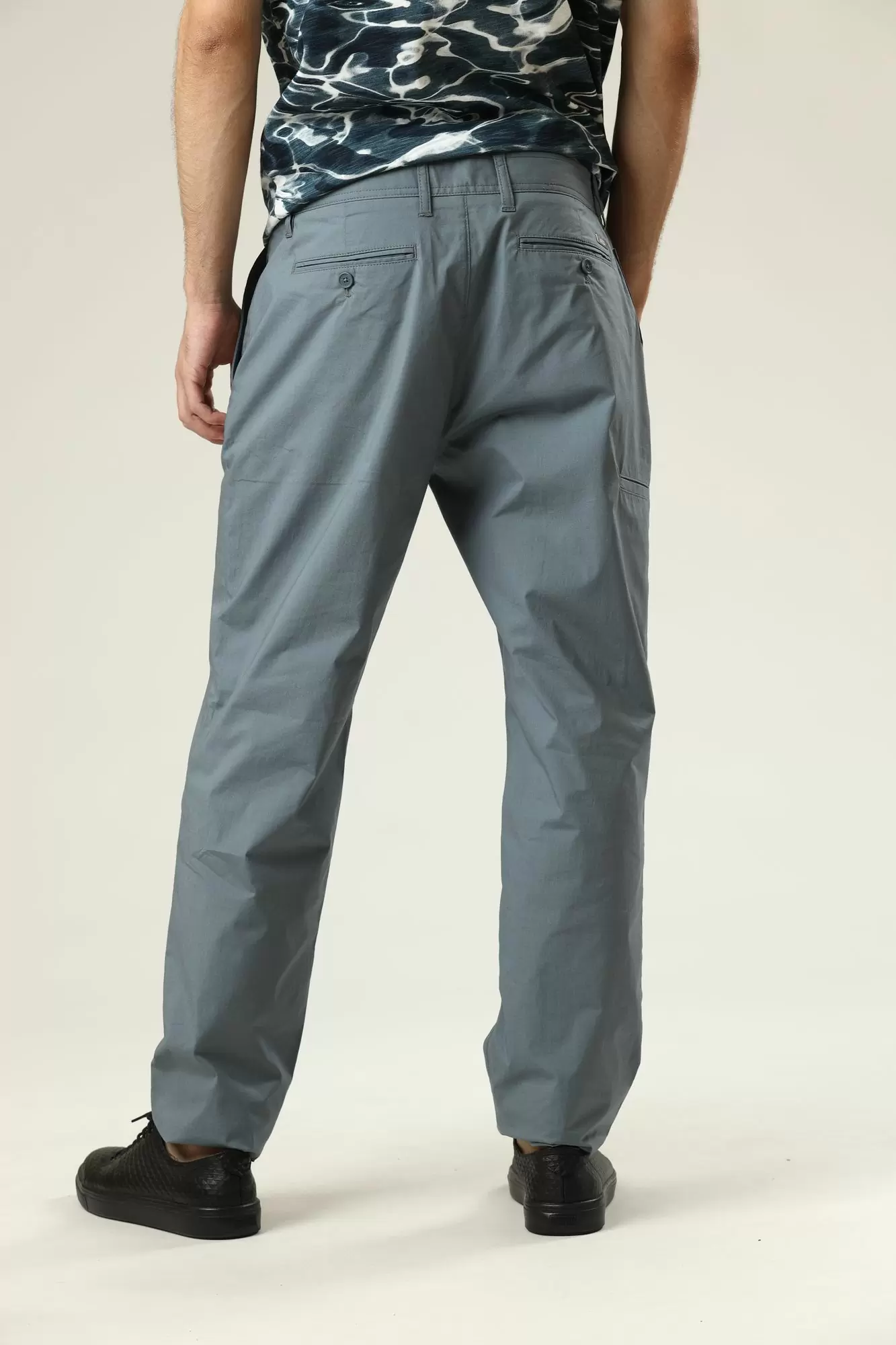 3KZP07_ZNTKZ Брюки трикотажные Armani Exchange Серый