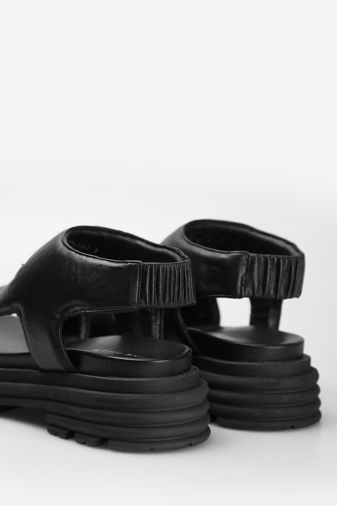 22-120-02 Сандалии The Hills Черный