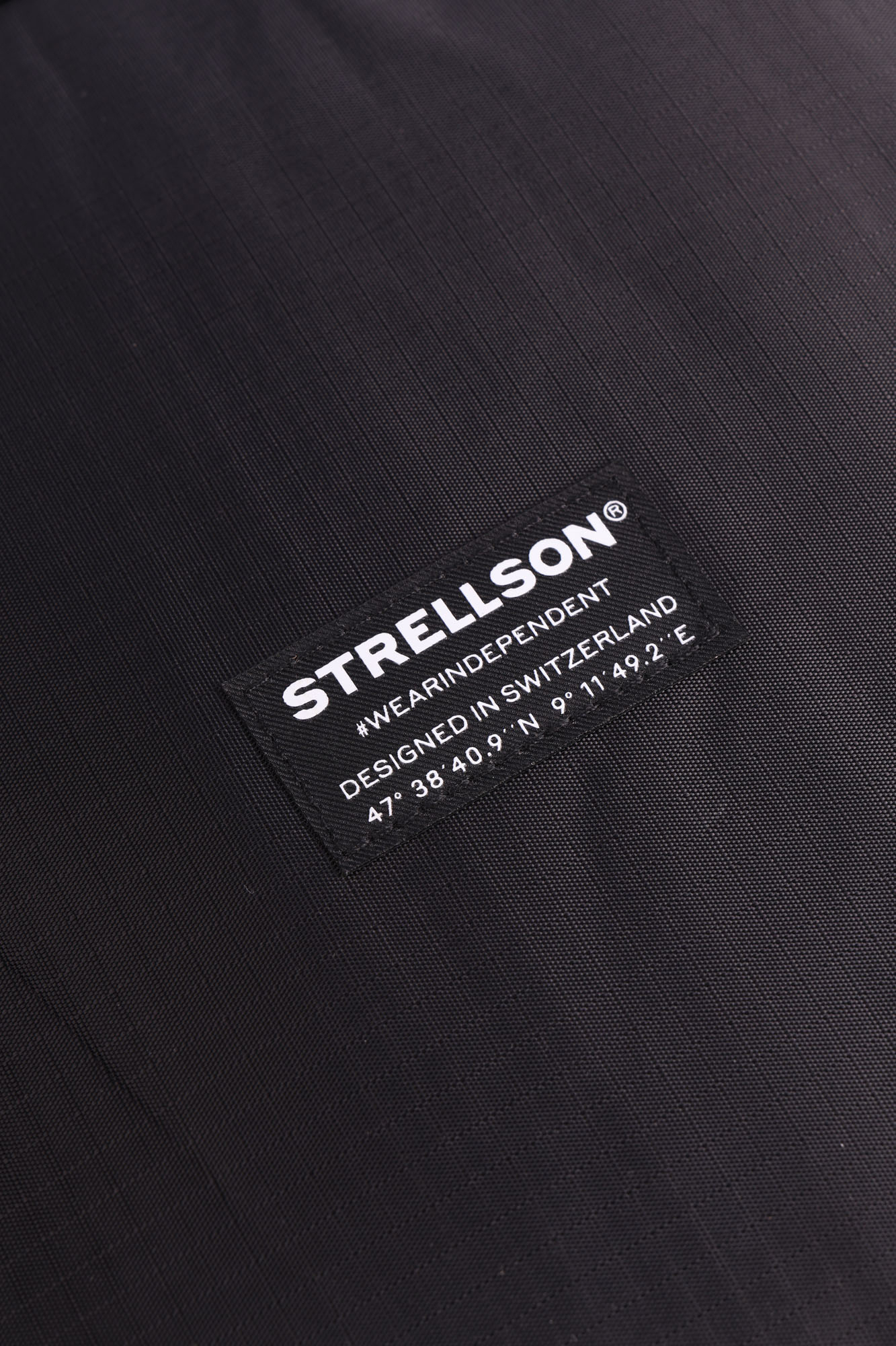 30048606_10020602 Набор шапка и шарф Strellson Черный