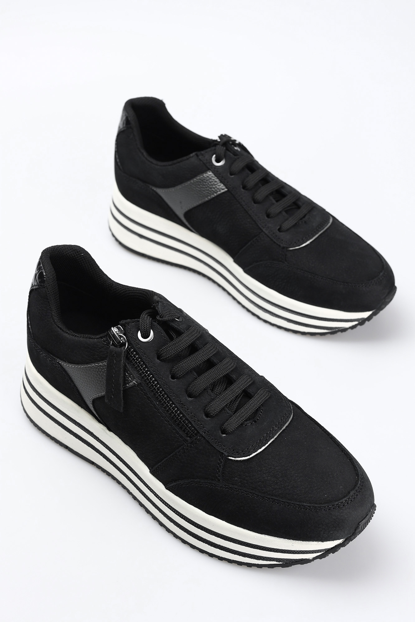 D36QHA0767BC9 Кроссовки Geox Черный