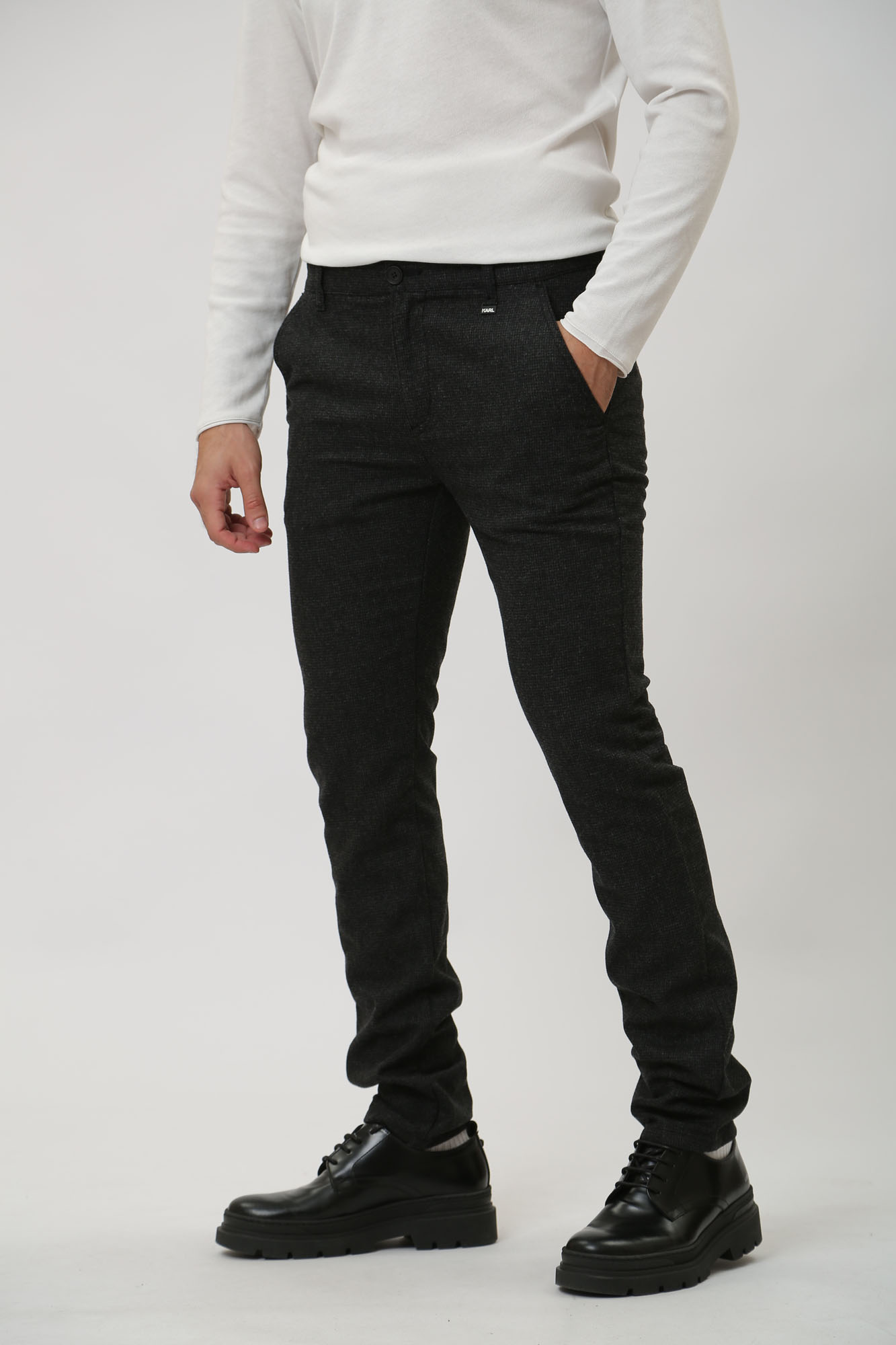 534805_255835 Брюки чиносы Karl Lagerfeld Черный