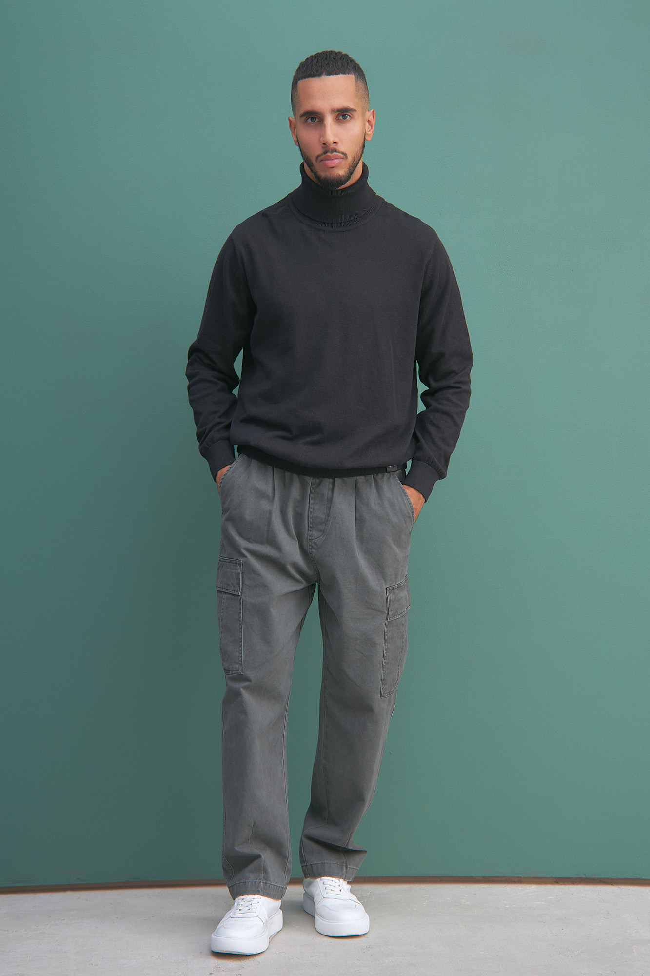 M-231-T-1105 Водолазка The Hills Черный