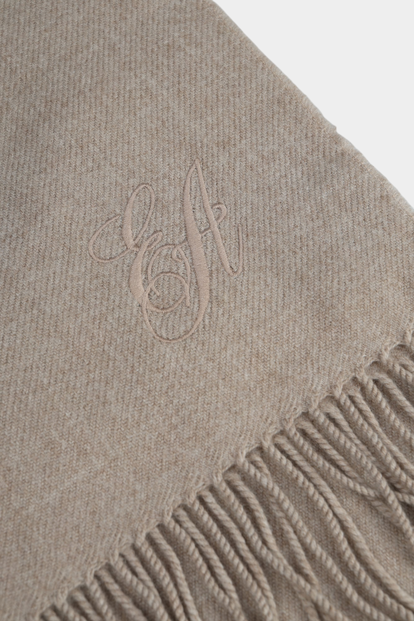 EW003165_ AF20044 Шарф Emporio Armani Коричневый