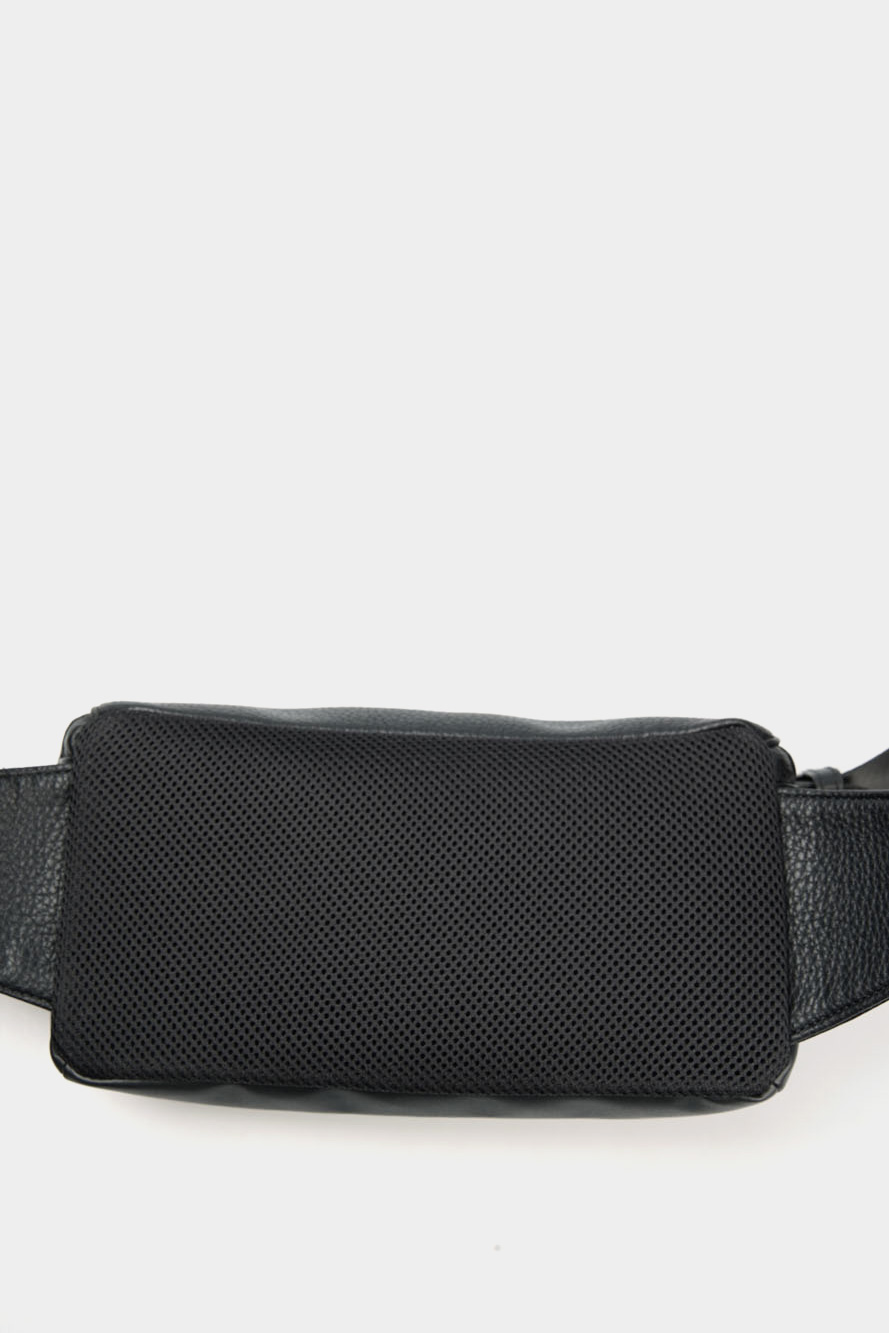 952694_4F863 Сумка на пояс Armani Exchange Черный