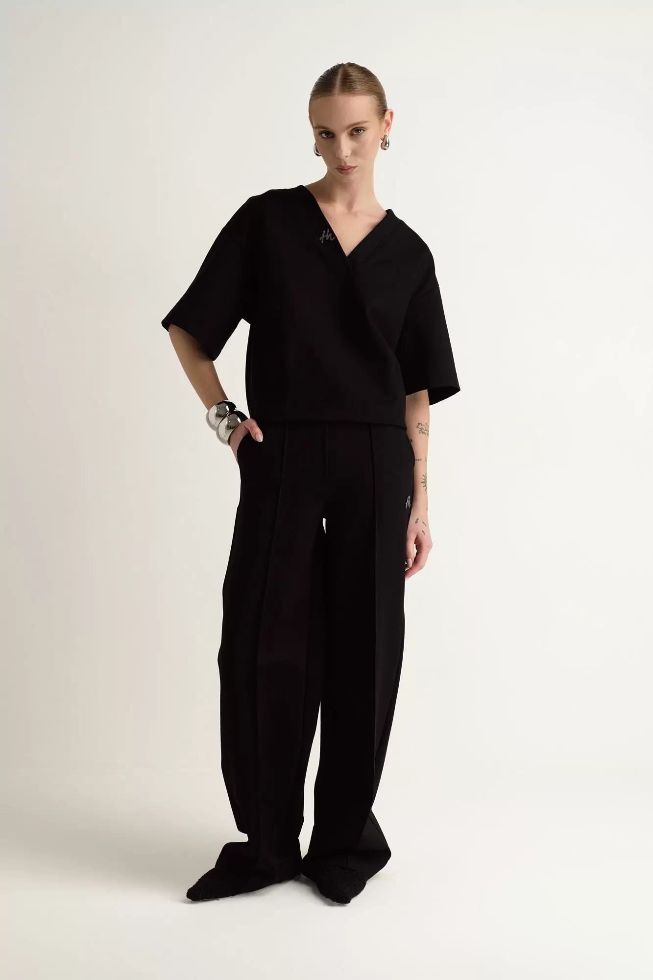 W-242-THT-56-0069 футболка the hills 