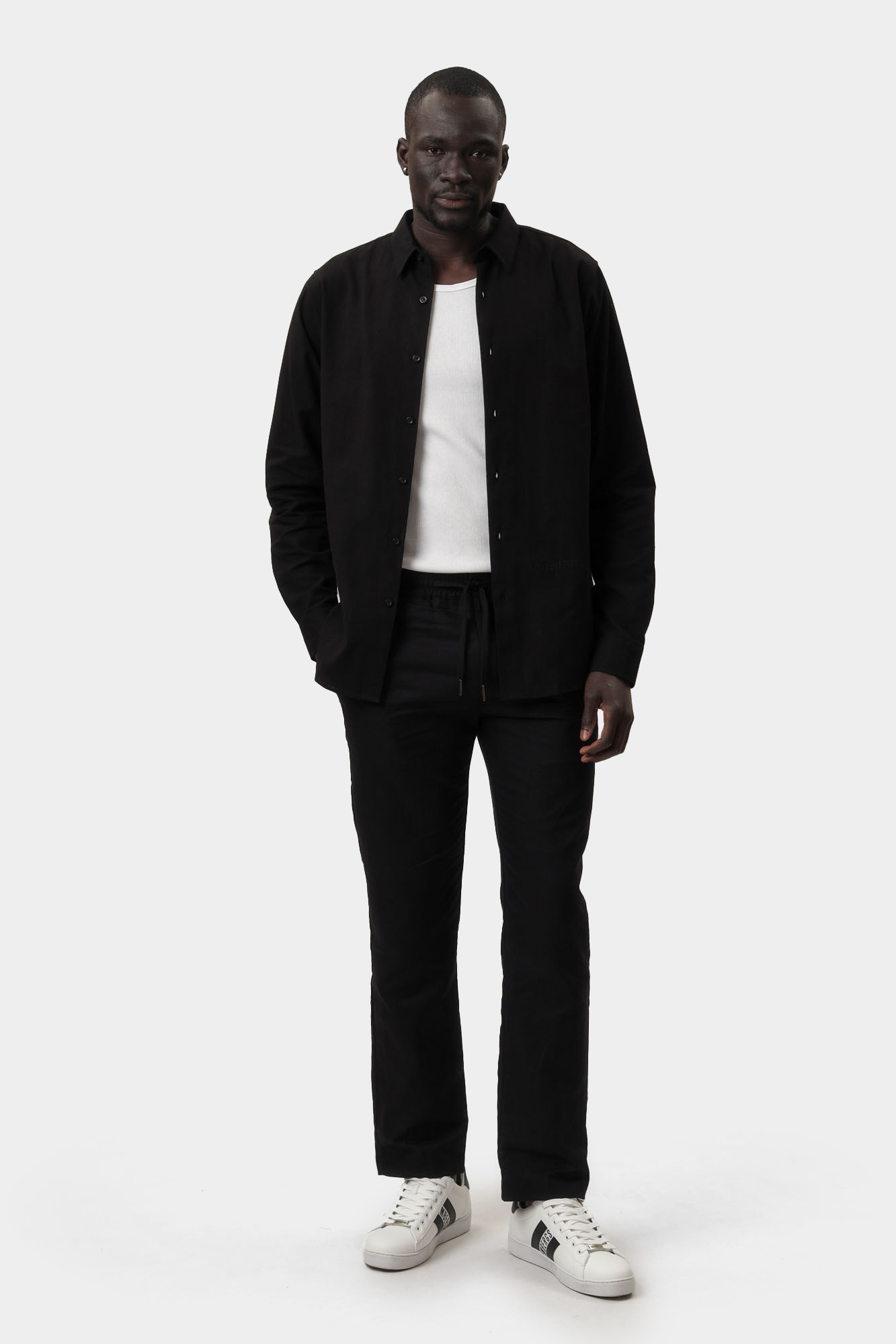 BMS0785L Сорочка льняная д/р Bikkembergs Черный