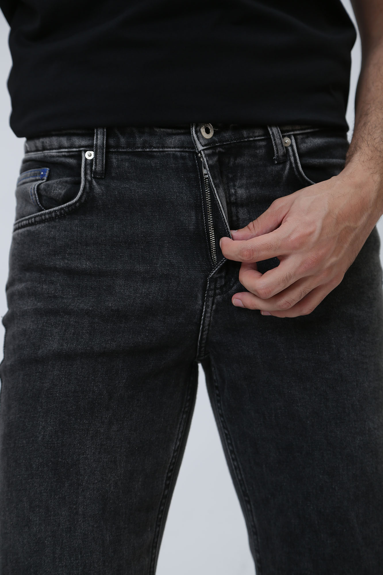 240D1115 Джинсы SLIM  Karl Lagerfeld Jeans Серый