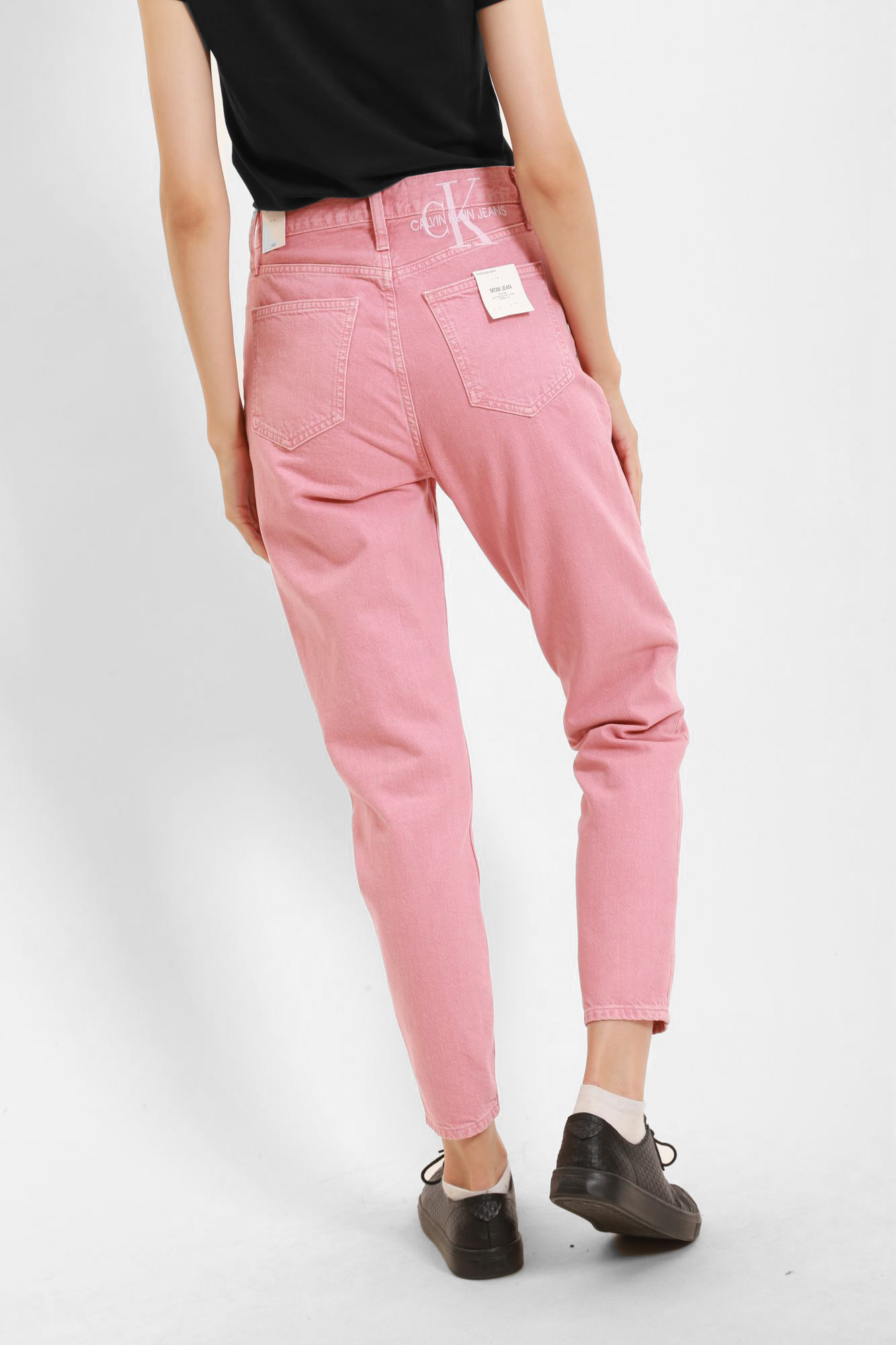 J20J217077_1BJ джинсы mom calvin klein jeans 