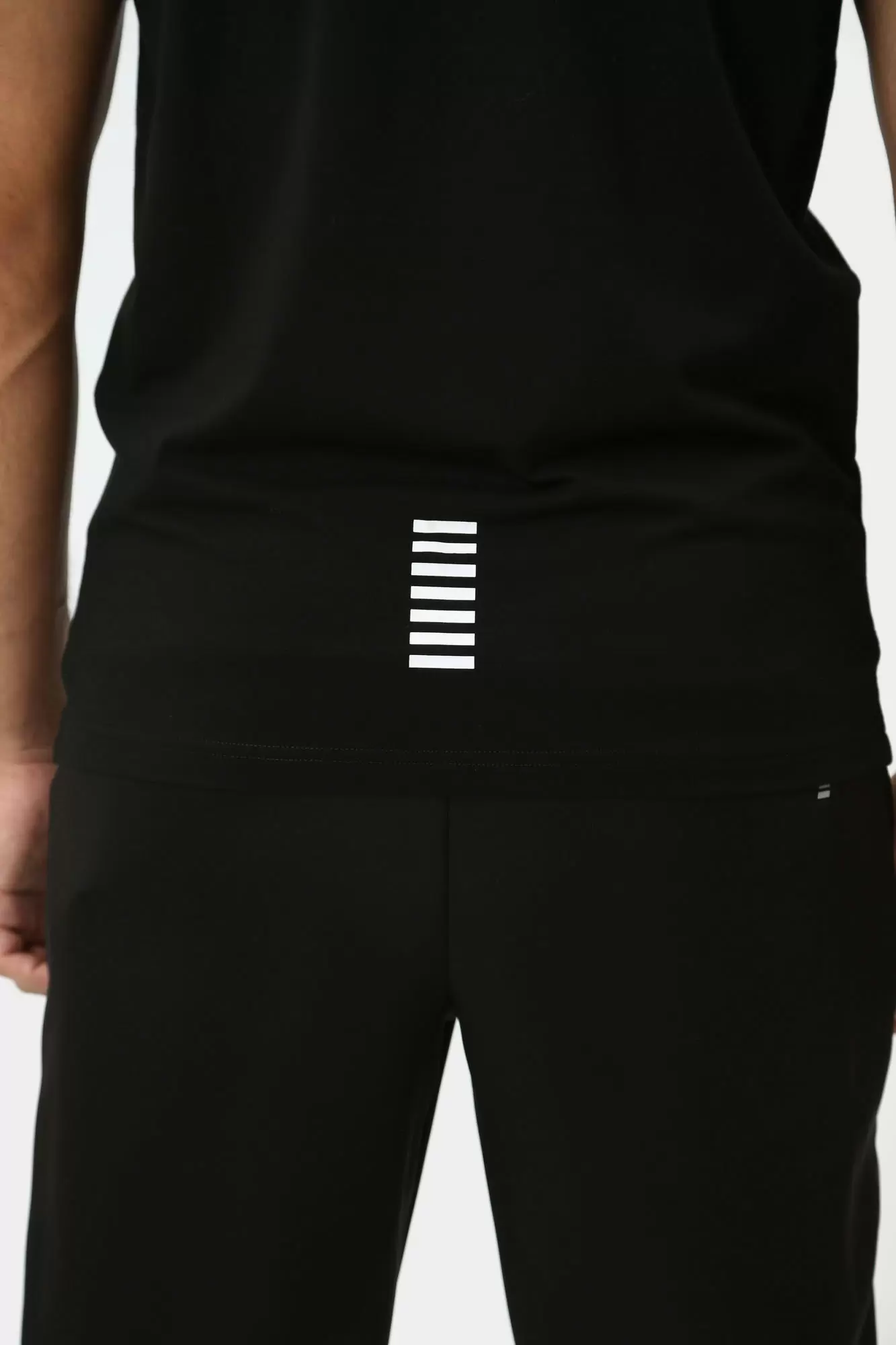 8NPT26_PJVQZ Футболка EA7 Черный