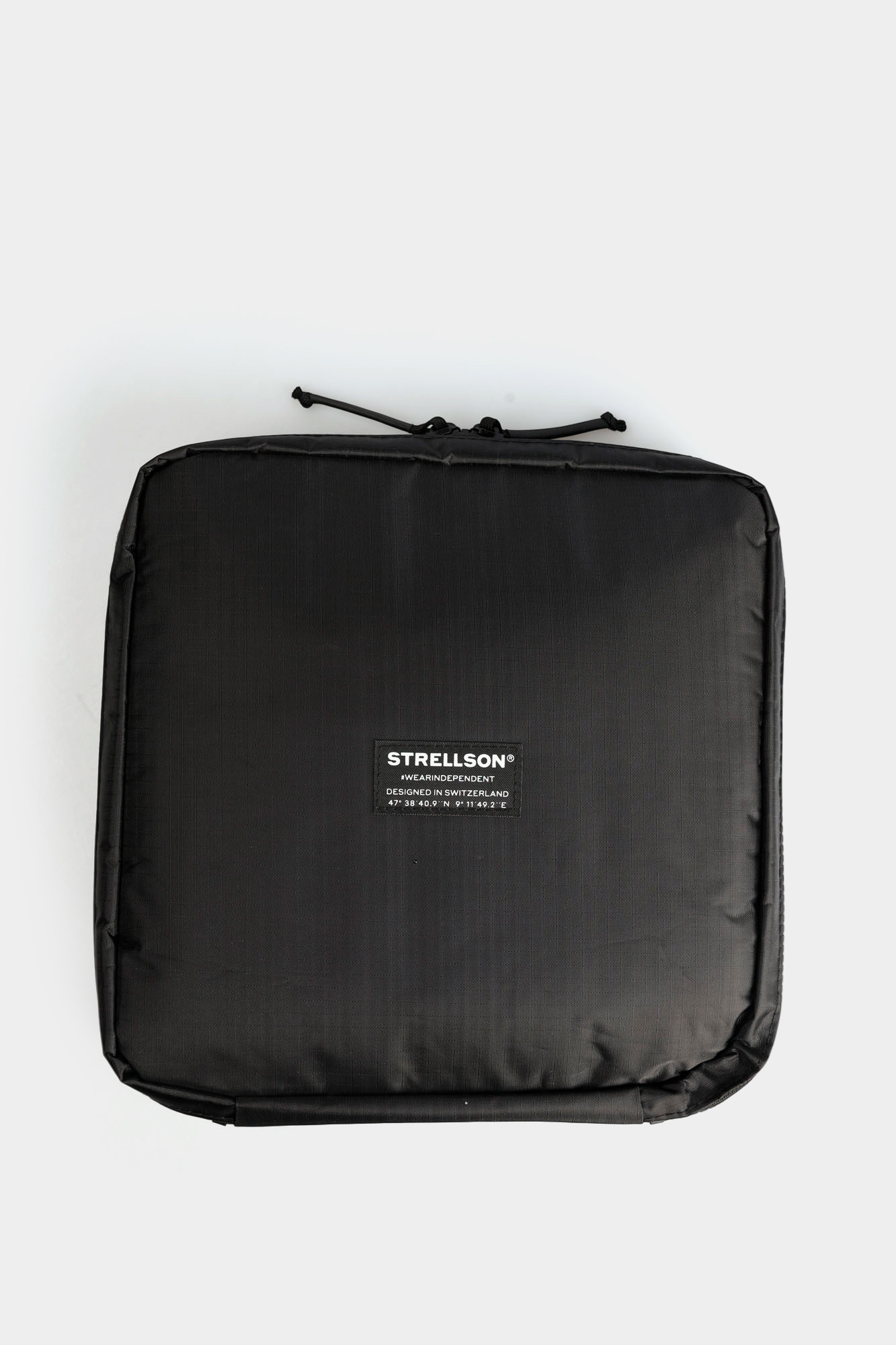 30048606_10020602 Набор шапка и шарф Strellson Серый