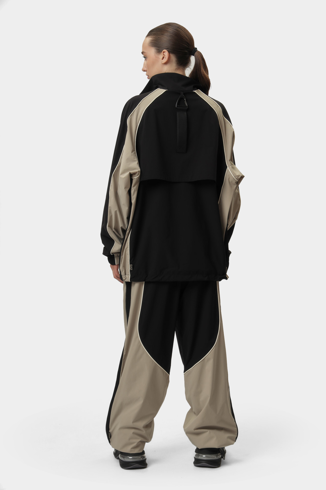 7X000086_AF14333 ветровка ea7 