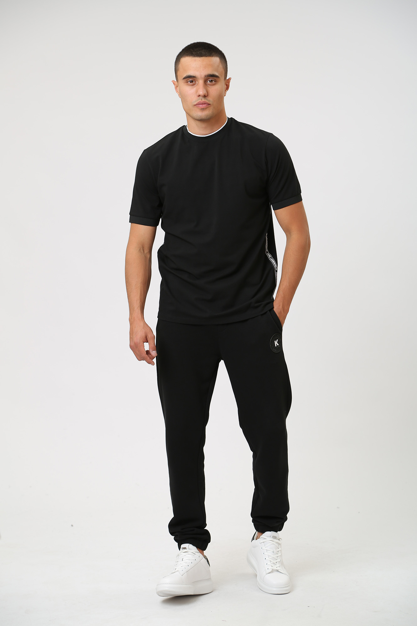 534221_755024 Футболка Karl Lagerfeld Черный