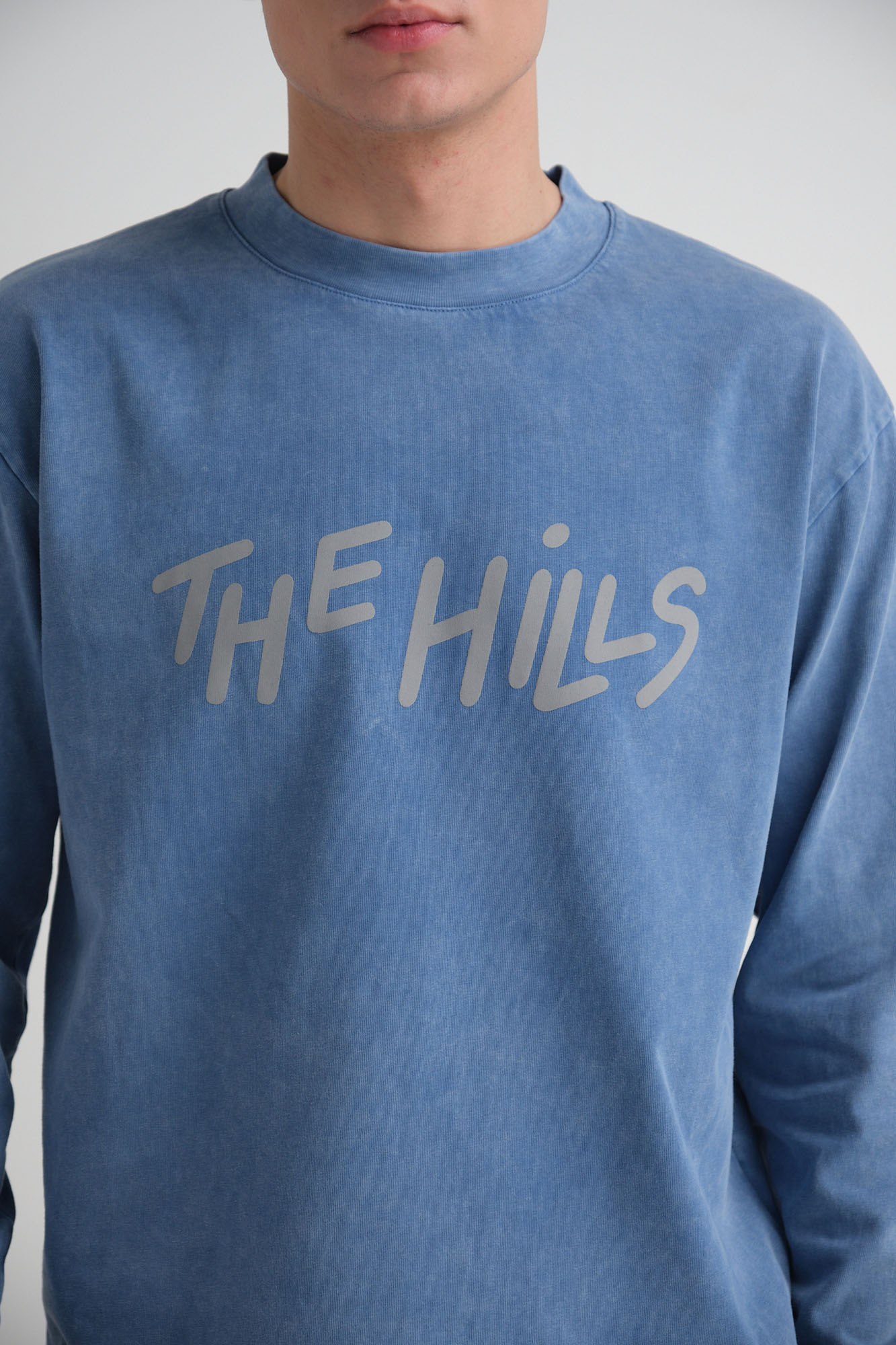 M-242-TU-22-6001 Лонгслив The Hills Голубой