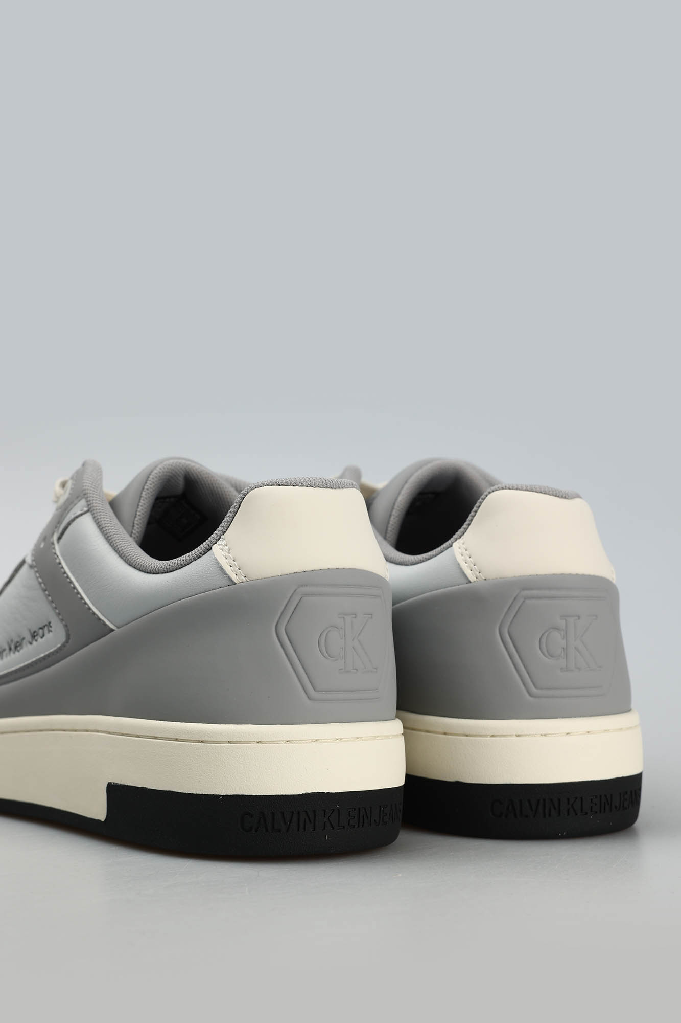 YM0YM00867 Кеды Calvin Klein Jeans Белый