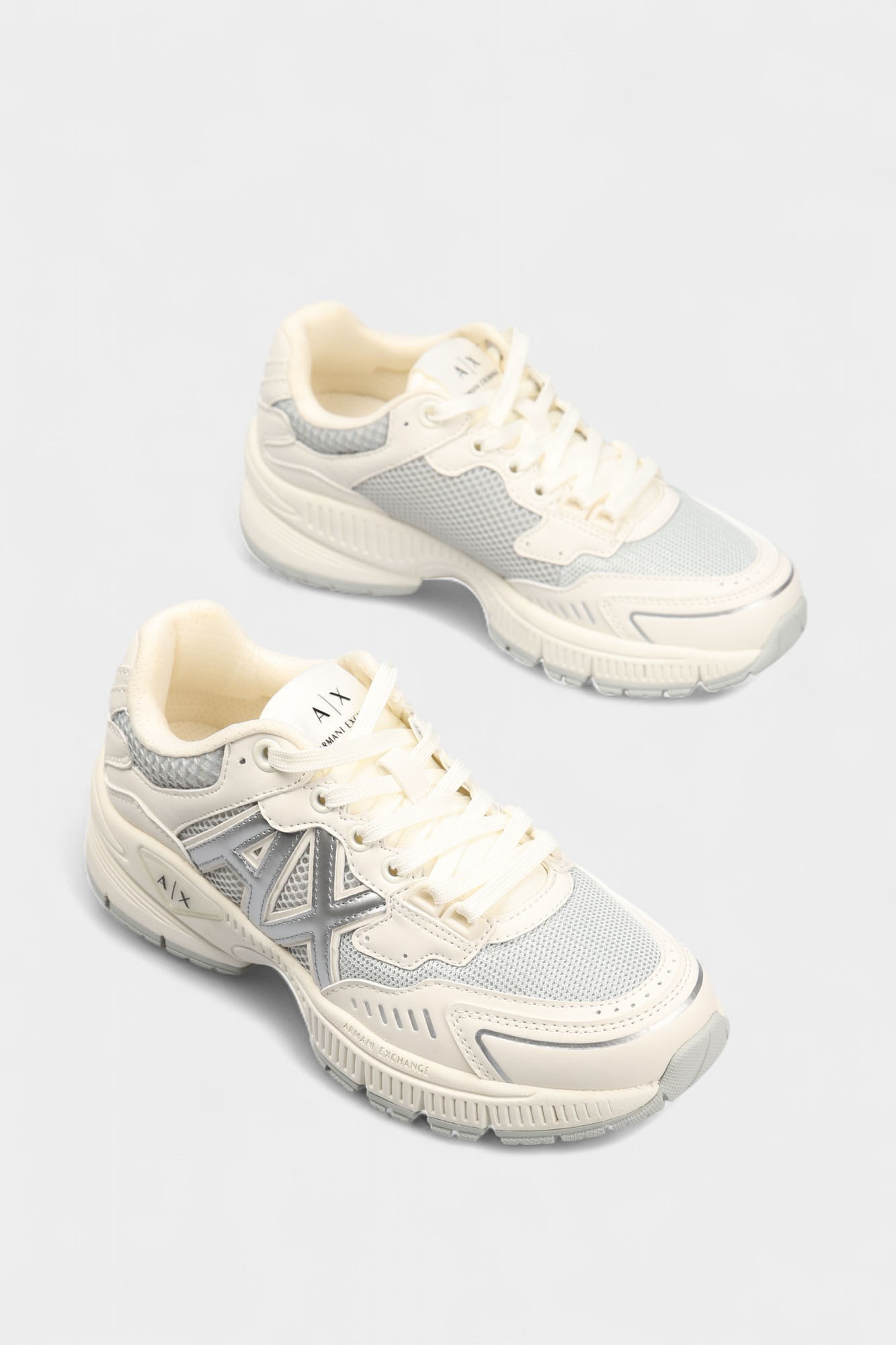 XDX195_XV944 Кроссовки Armani Exchange Белый