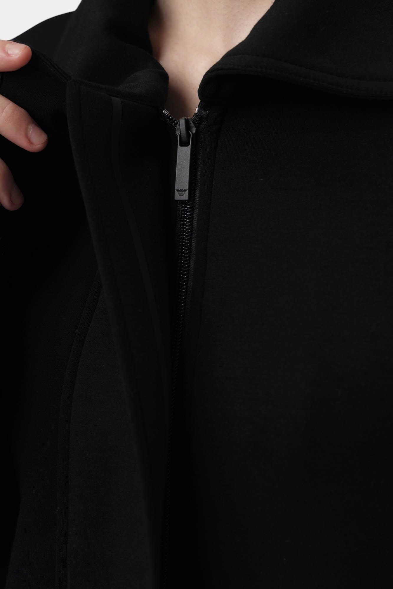 EW000473_AF12910 ветровка emporio armani 