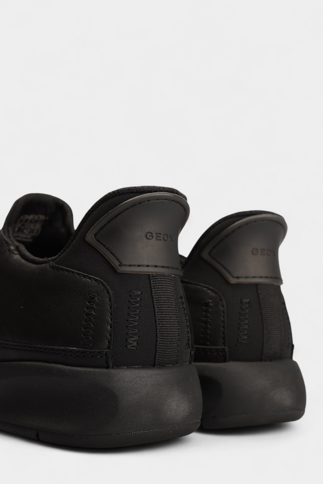 U56MUA00085 Кроссовки Geox Черный