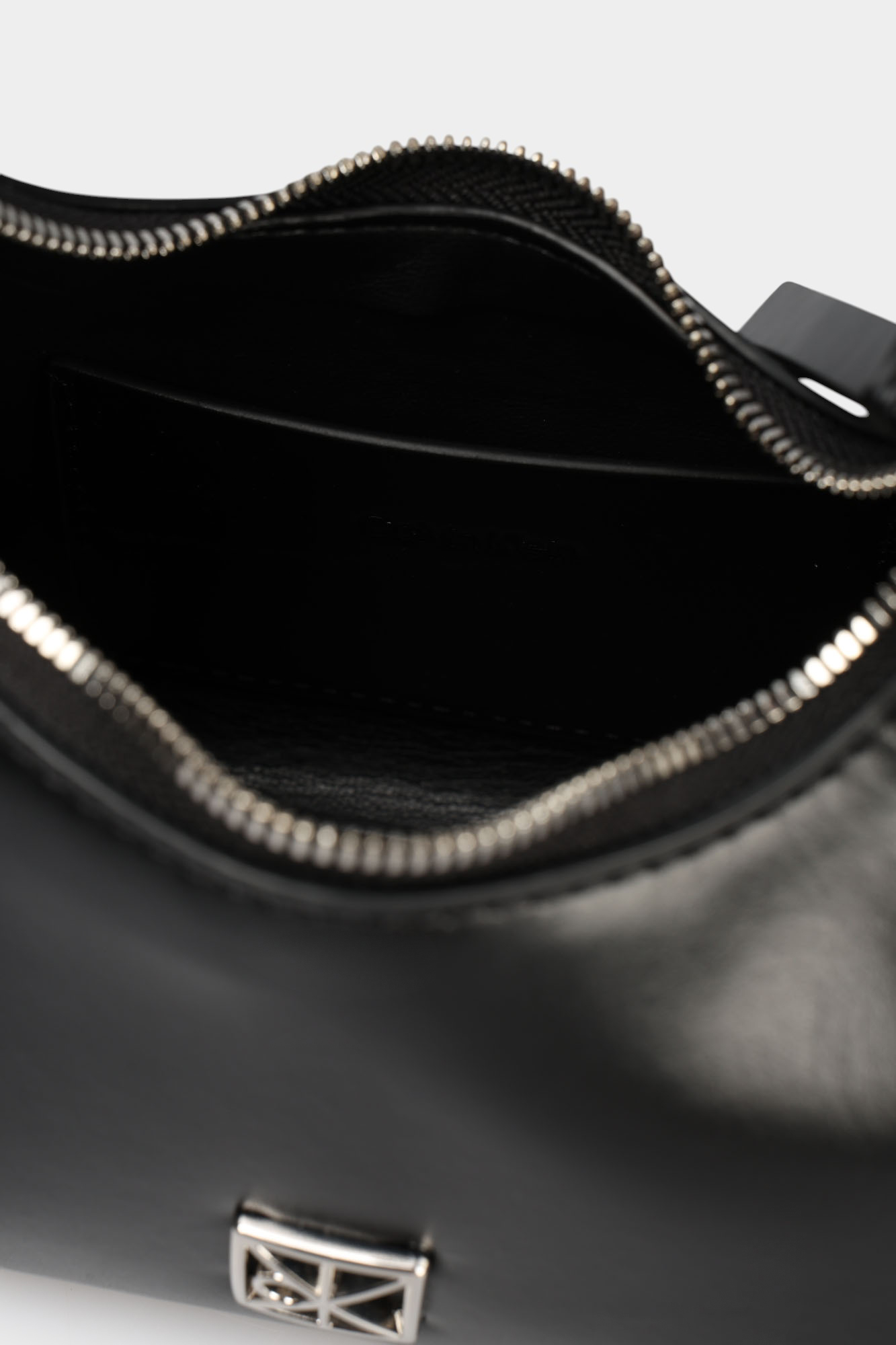 LV04F3263G Сумка Calvin Klein Jeans Черный