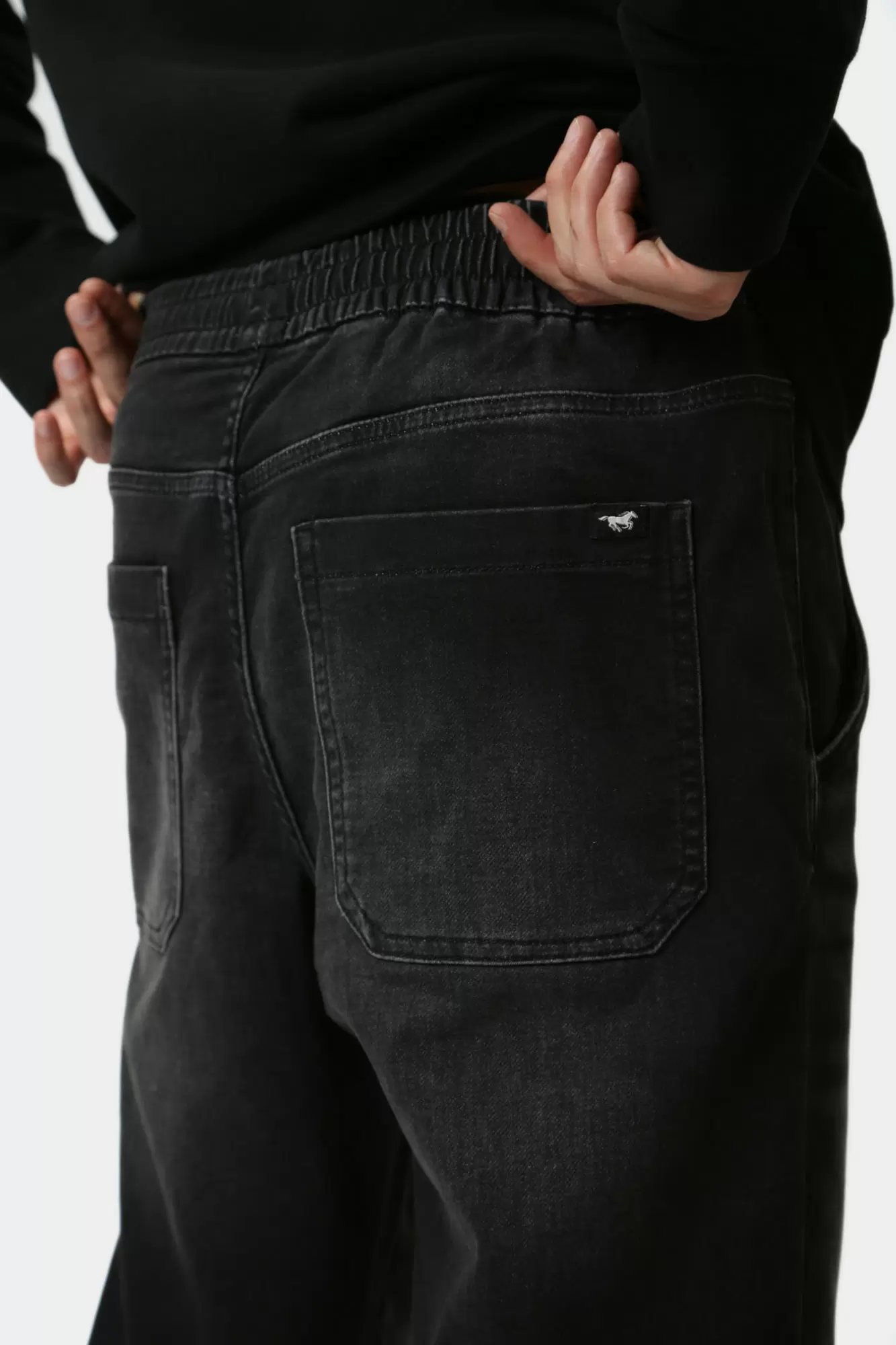 1015549-4000 Джинсы Mustang Черный