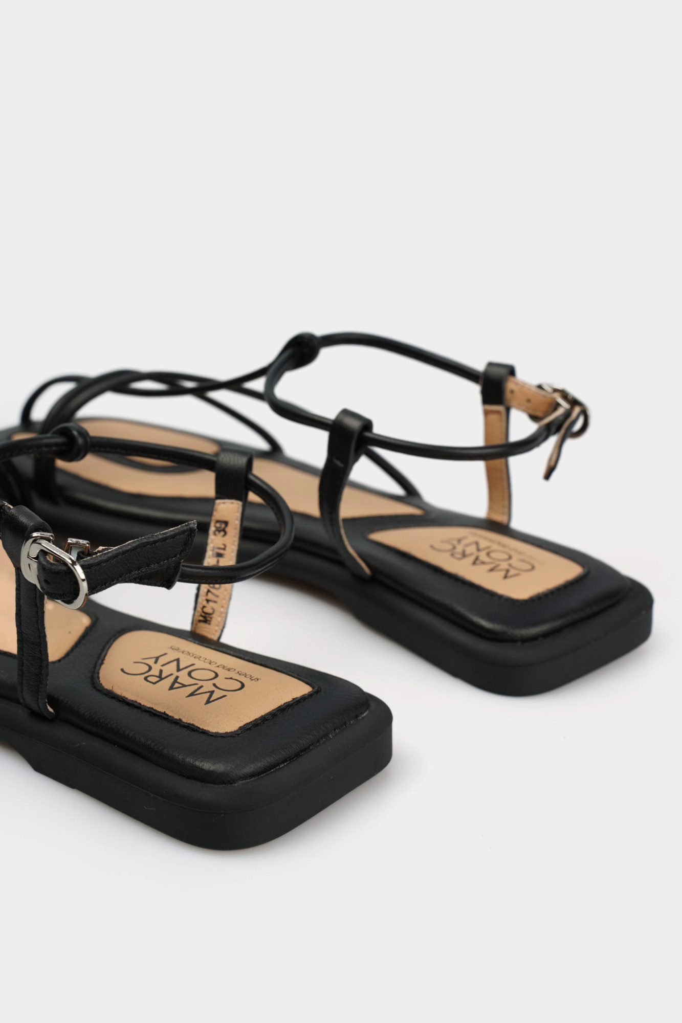 MC17600-WL Сандалии Marc Cony Черный