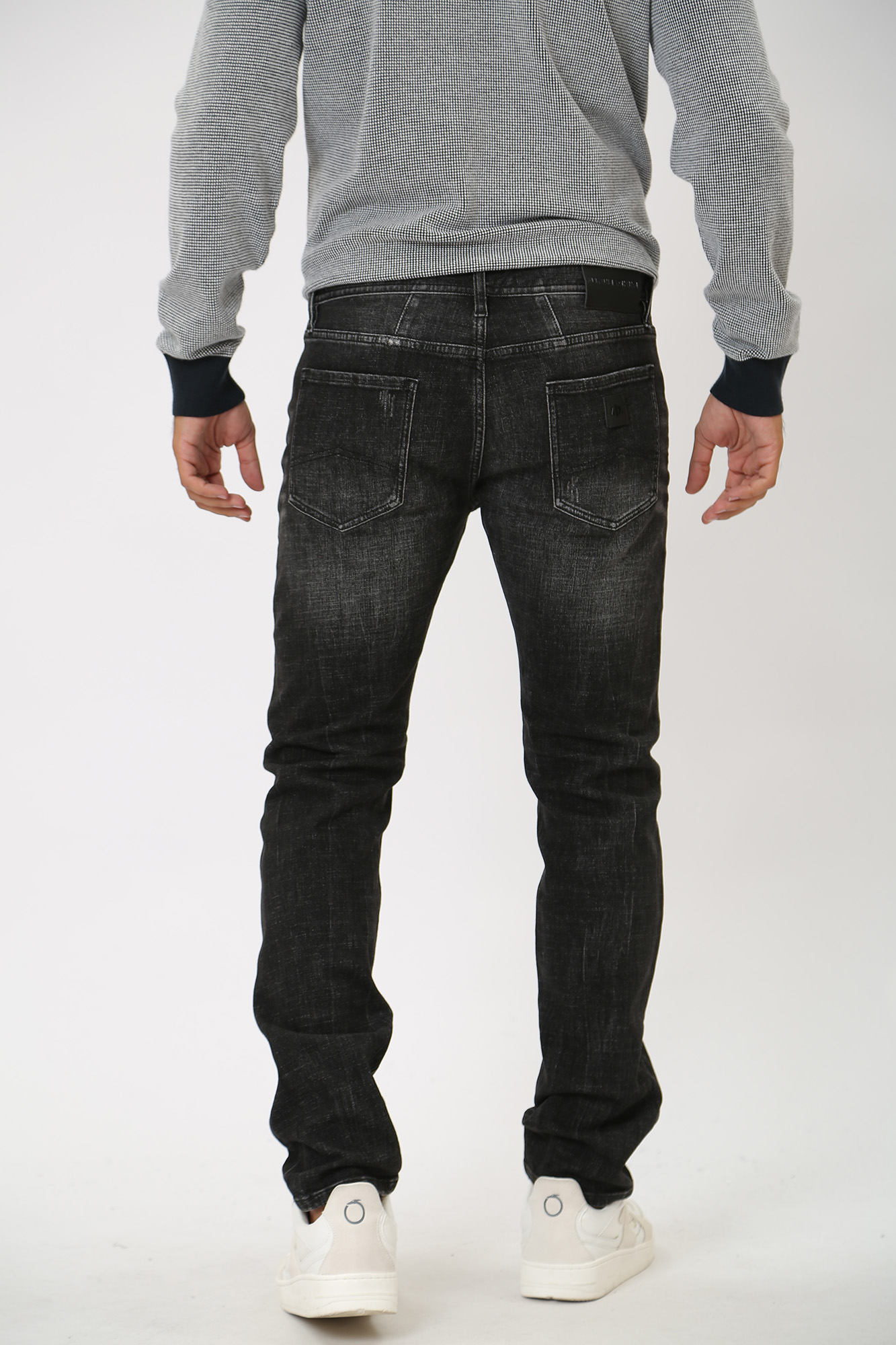 3RZJ13_Z1UJZ Брюки джинсовые   Armani Exchange Черный