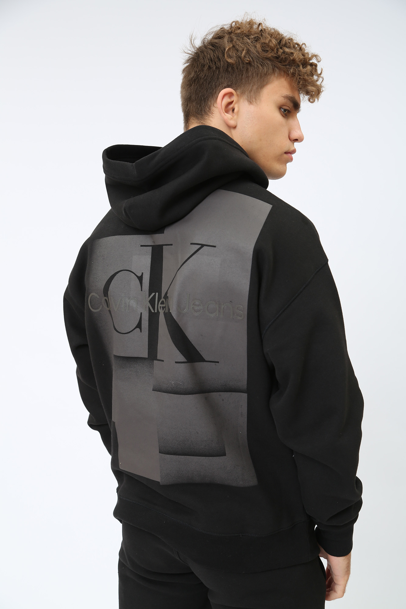 J30J321890 Худи Calvin Klein Jeans Черный