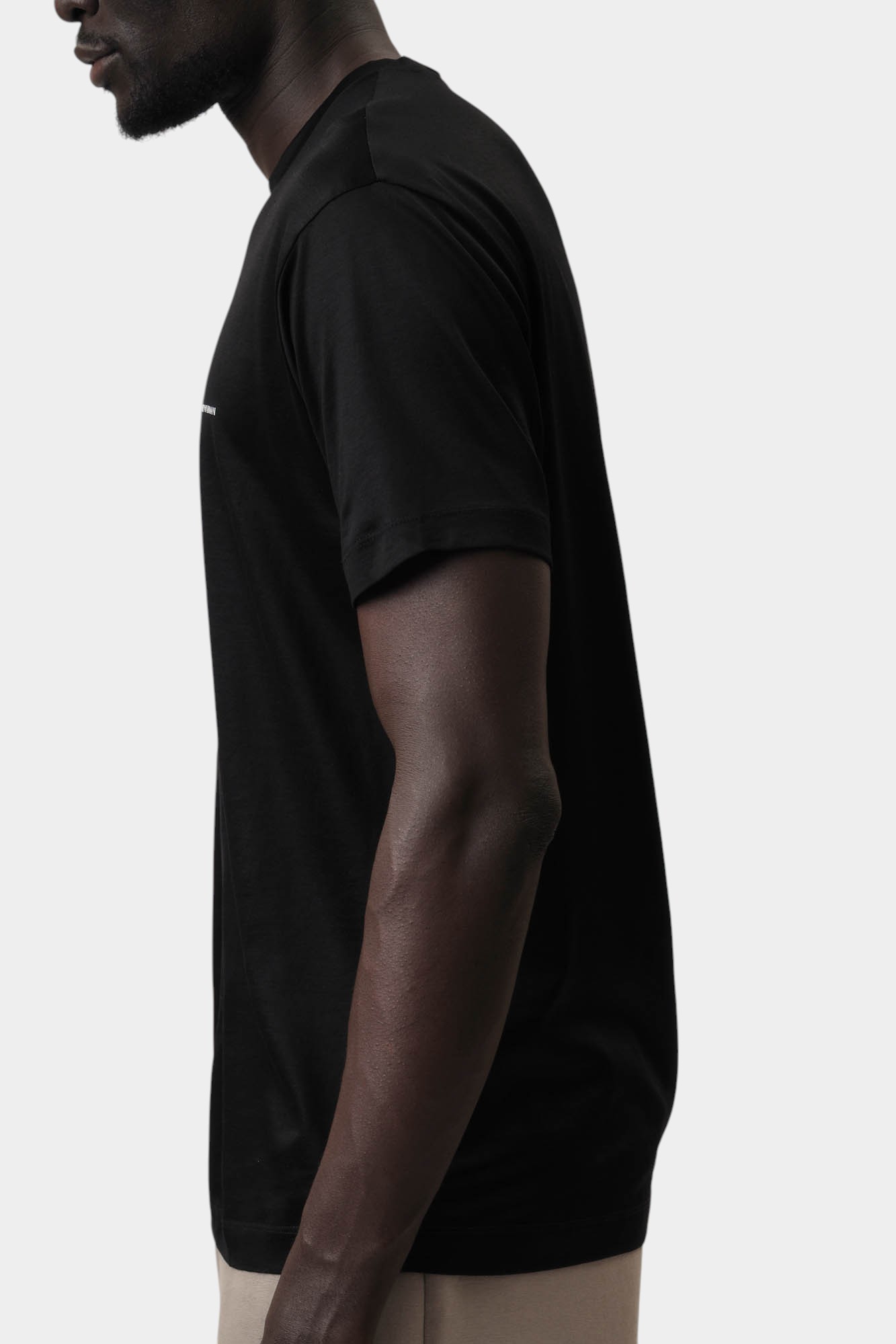 8N1TD8_1JUVZ Футболка Emporio Armani Черный