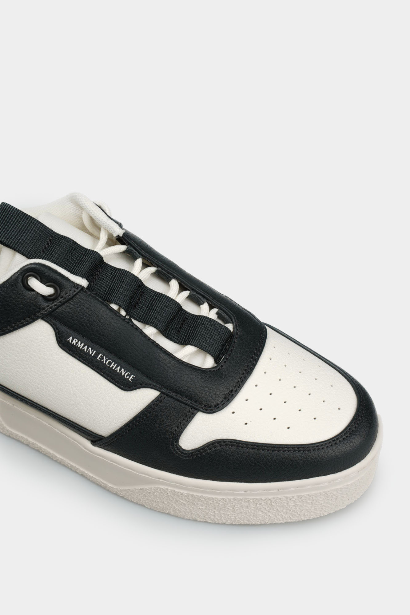 XUX244_XV914 Кеды Armani Exchange Черный