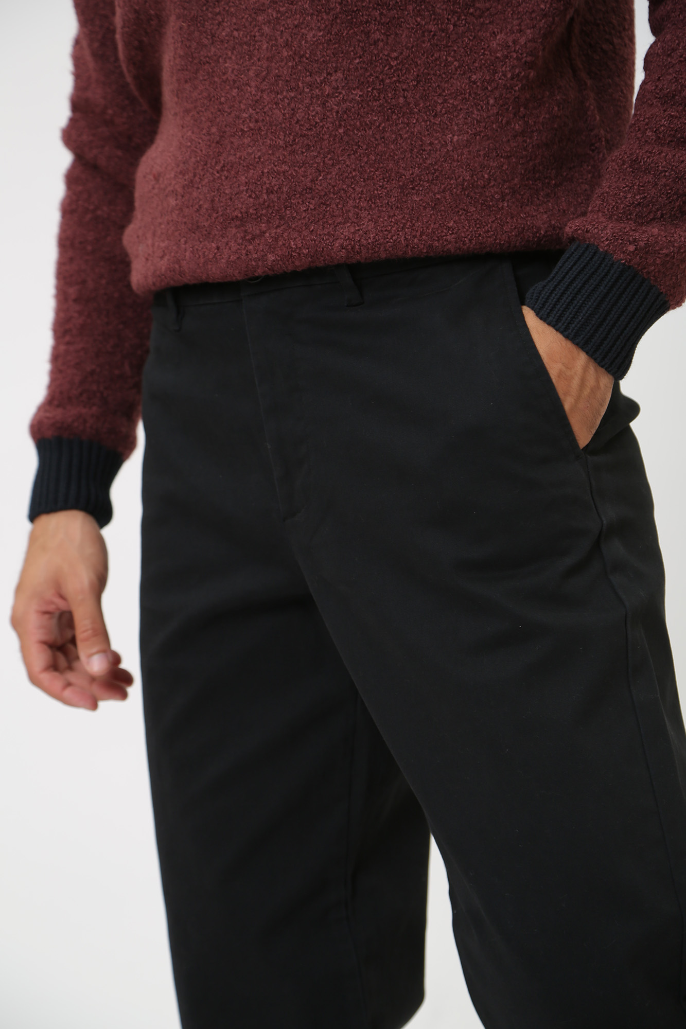 6RZP22_ZN2CZ Брюки чиносы Armani Exchange Черный