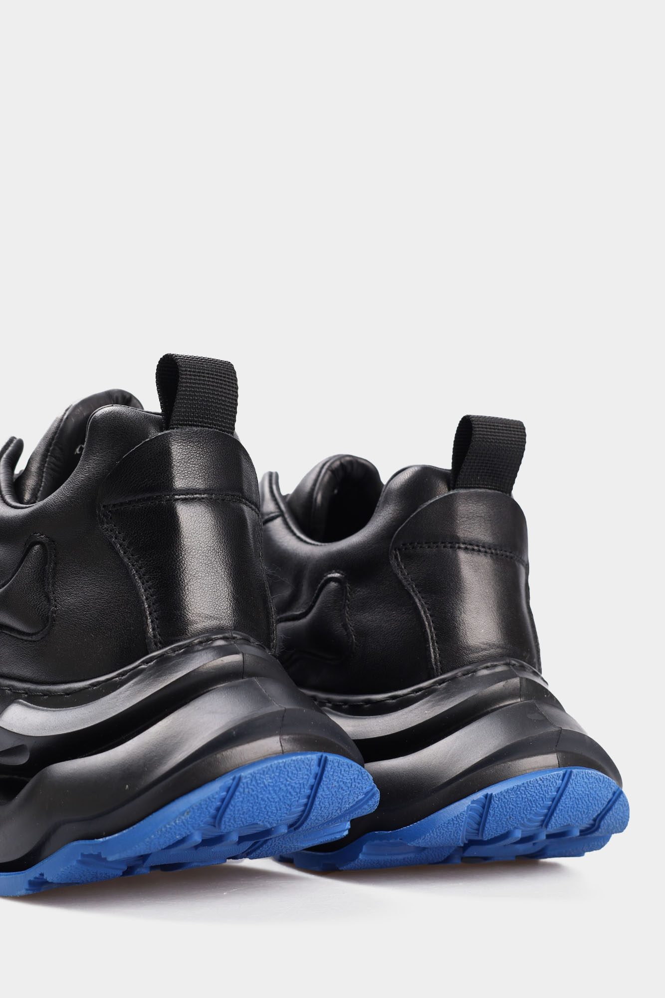 MC19077 Кроссовки Marc Cony Черный