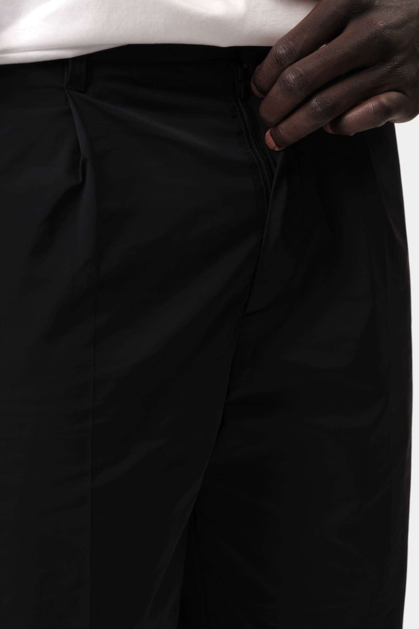 EM001463_AF13810 Брюки Emporio Armani Белый