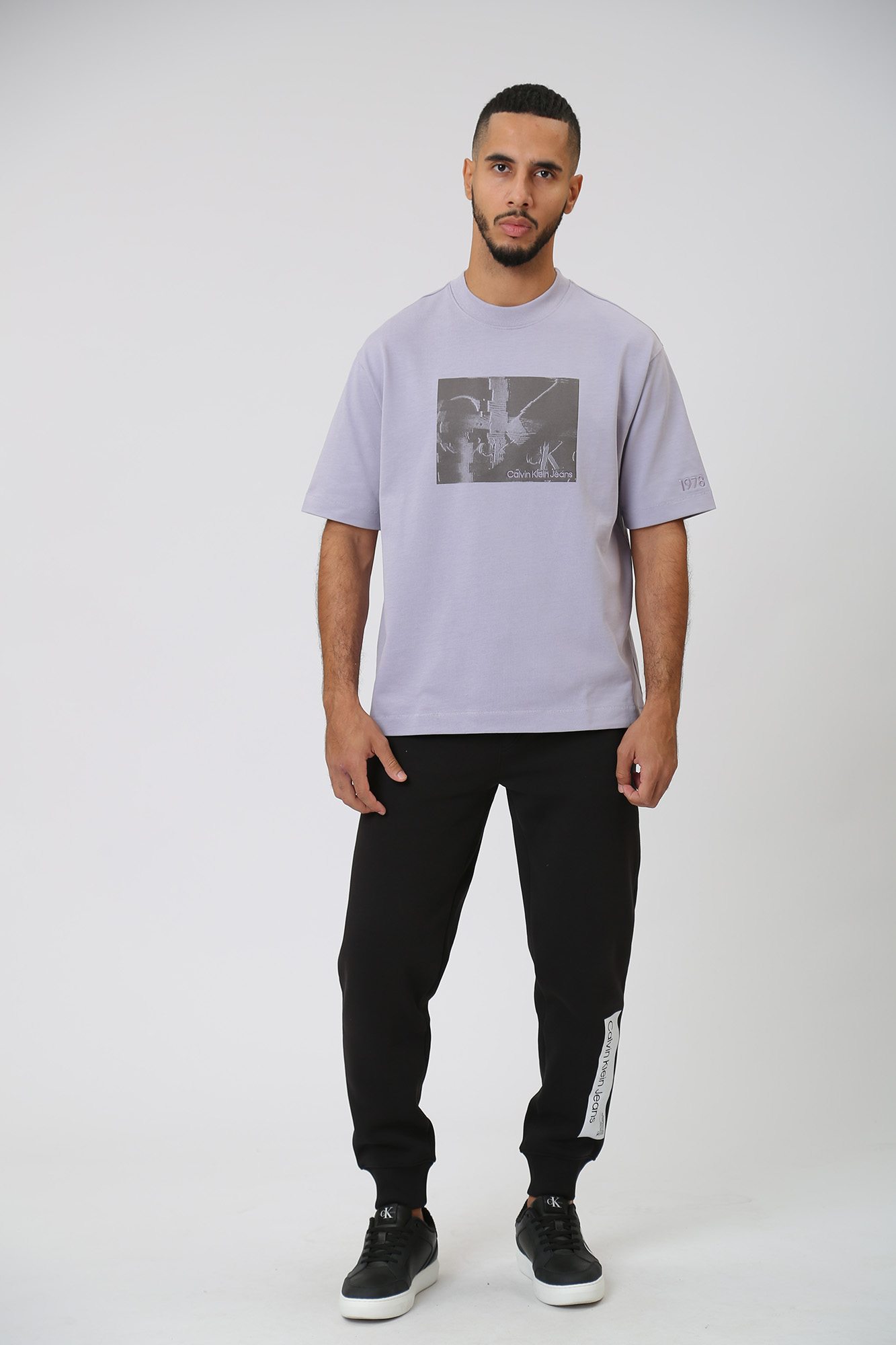 J40J400301 Футболка Calvin Klein Jeans Фиолетовый