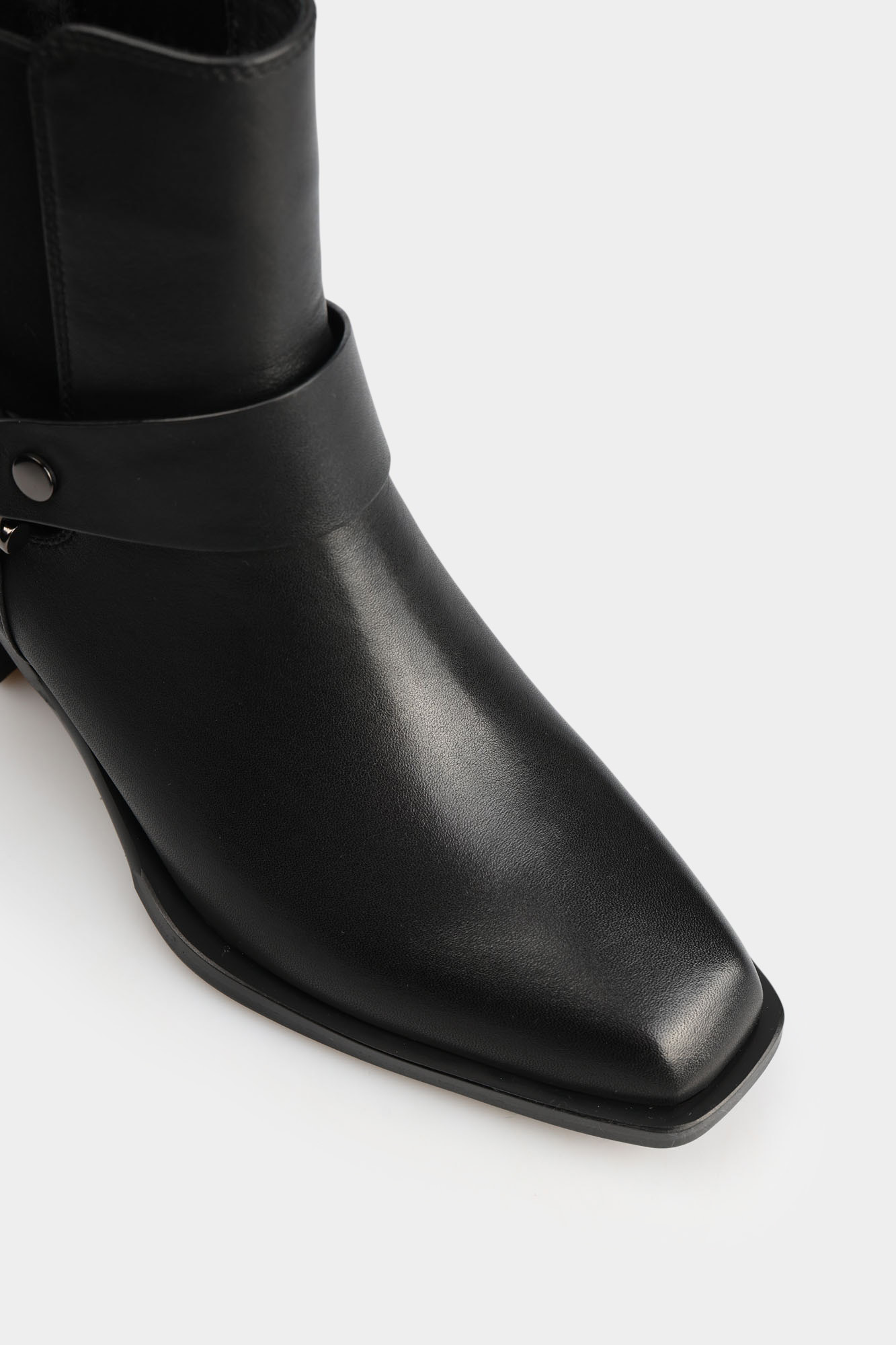 MC21804 Челси Marc Cony Черный