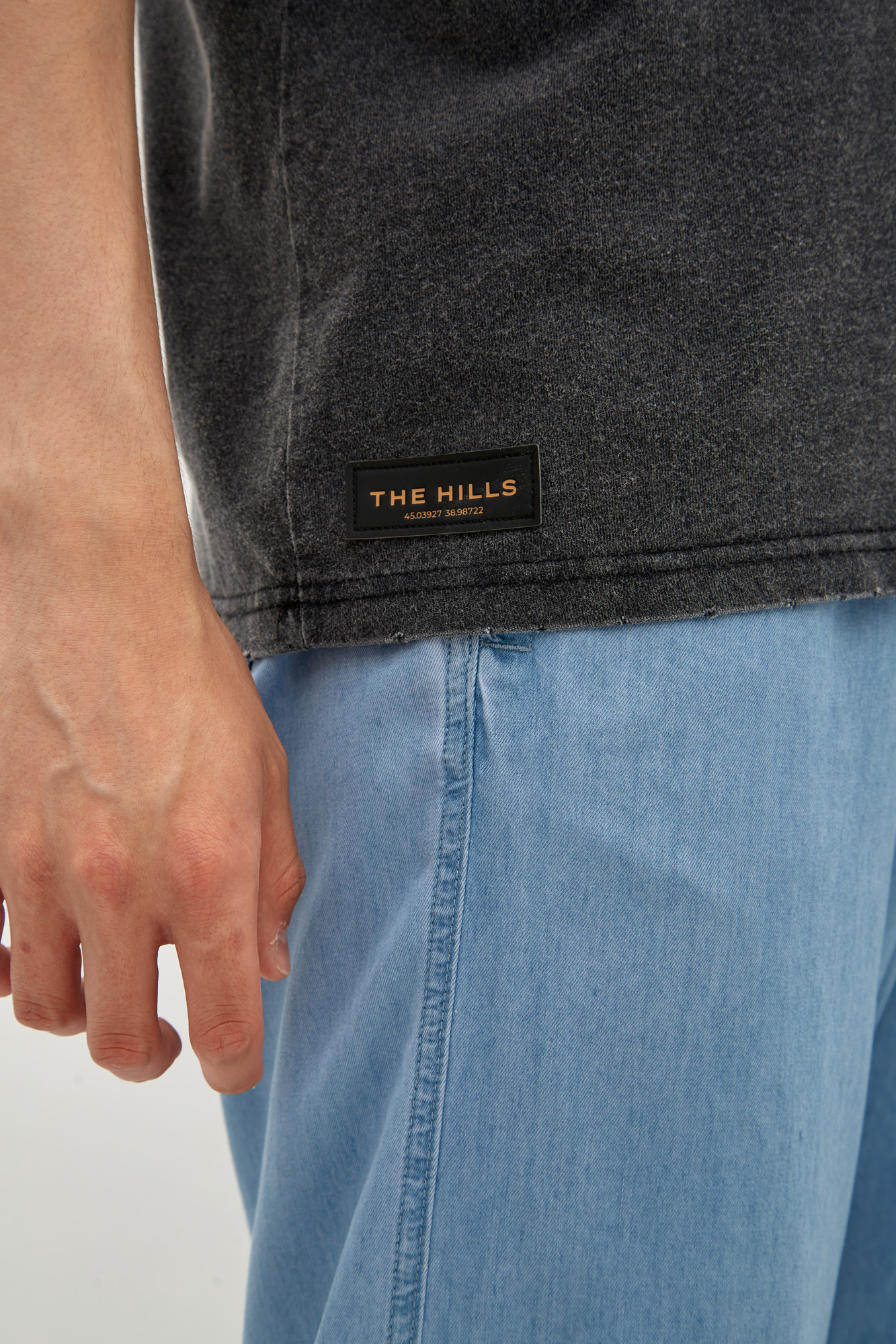 M-241-OS-22-AR02 Футболка The Hills Черный