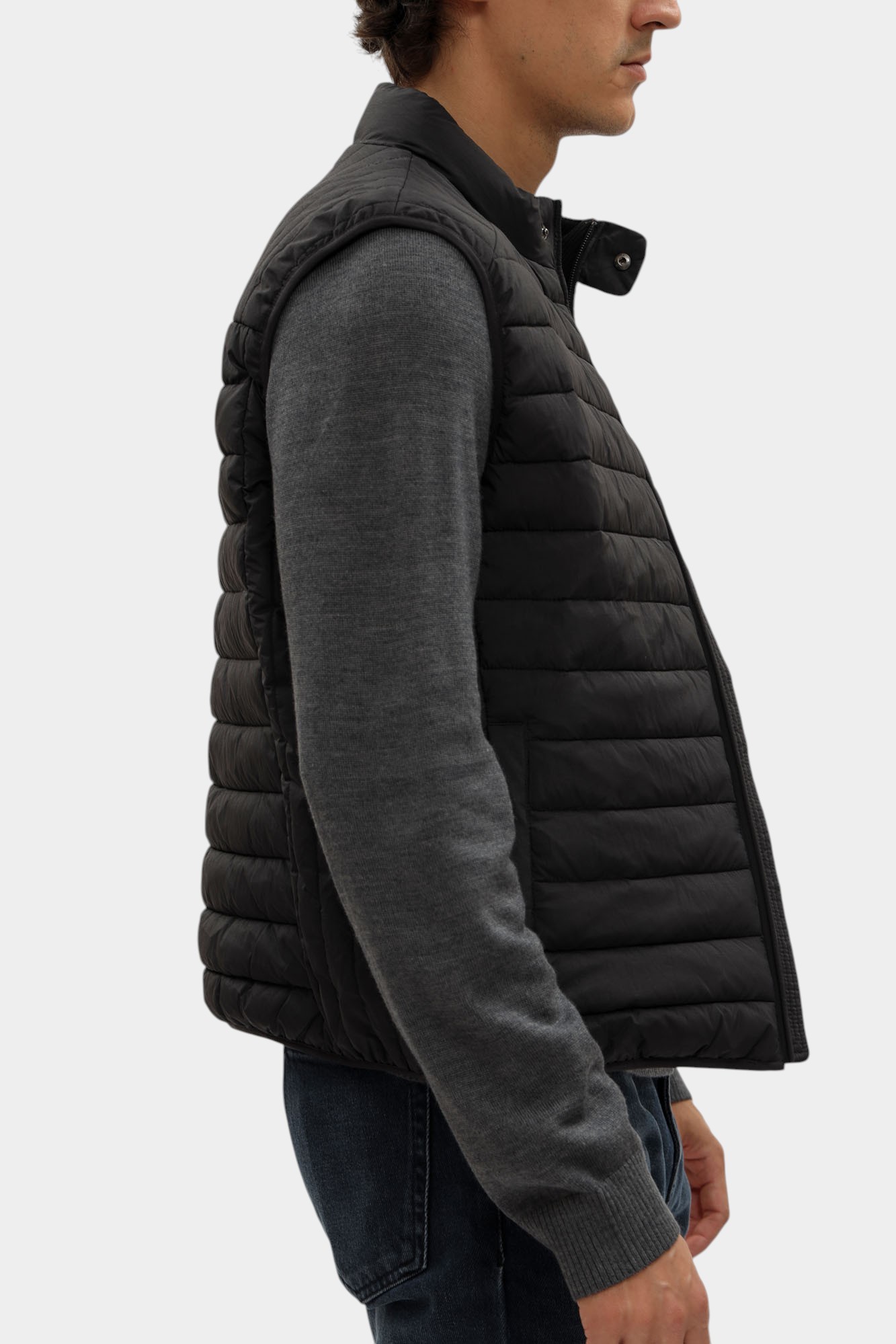 F006M000011N-MO802N10-08YR Жилет Trussardi Черный