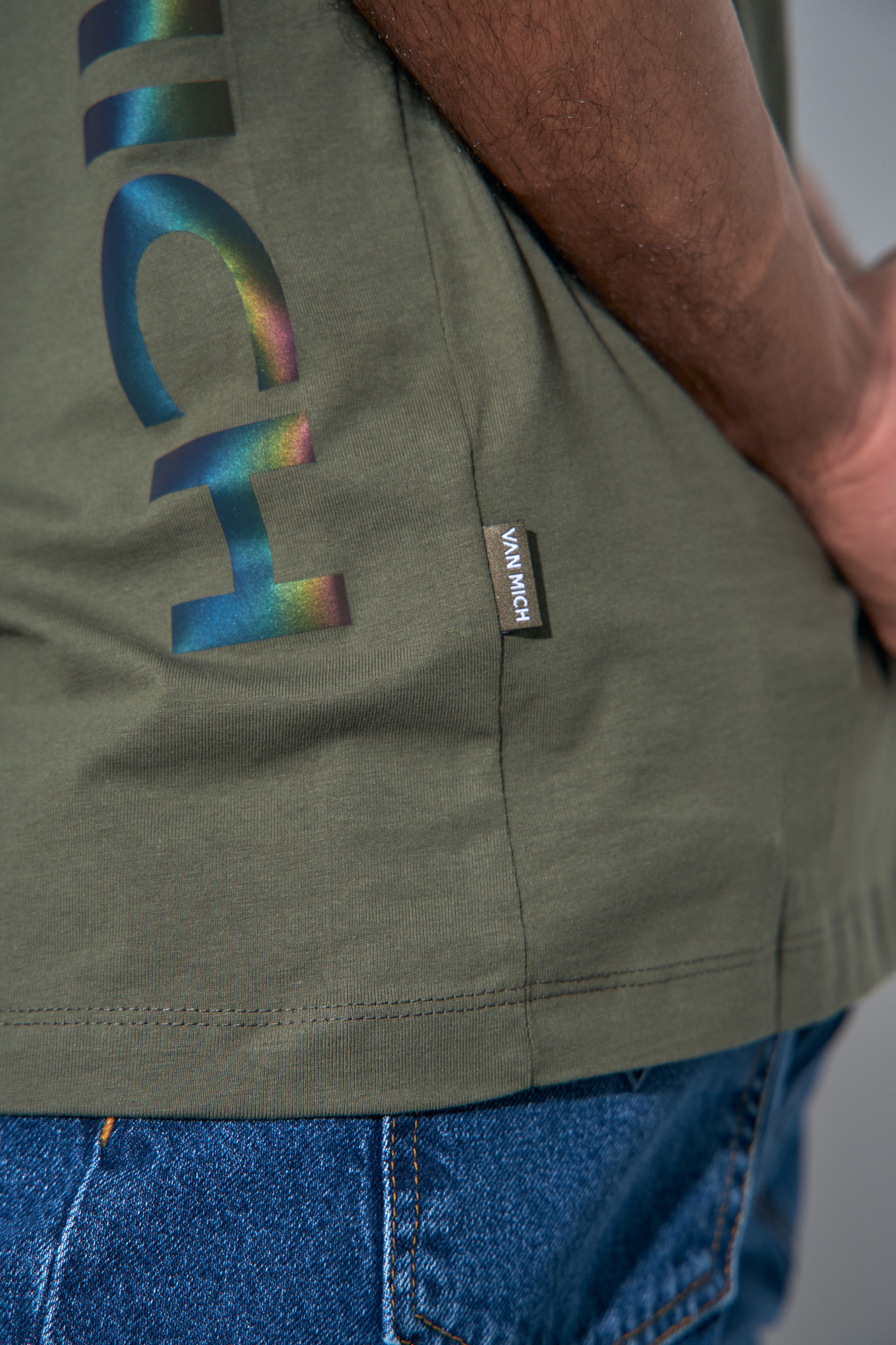 VM-232-22-022 Футболка Van Mich Хаки