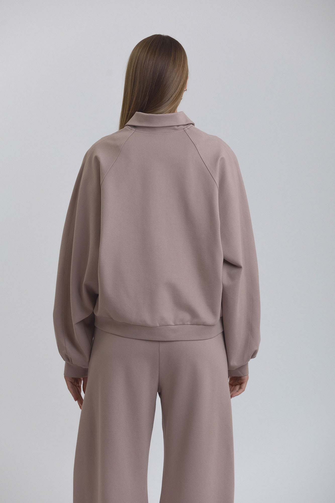 Свитшот The Hills Бежевый