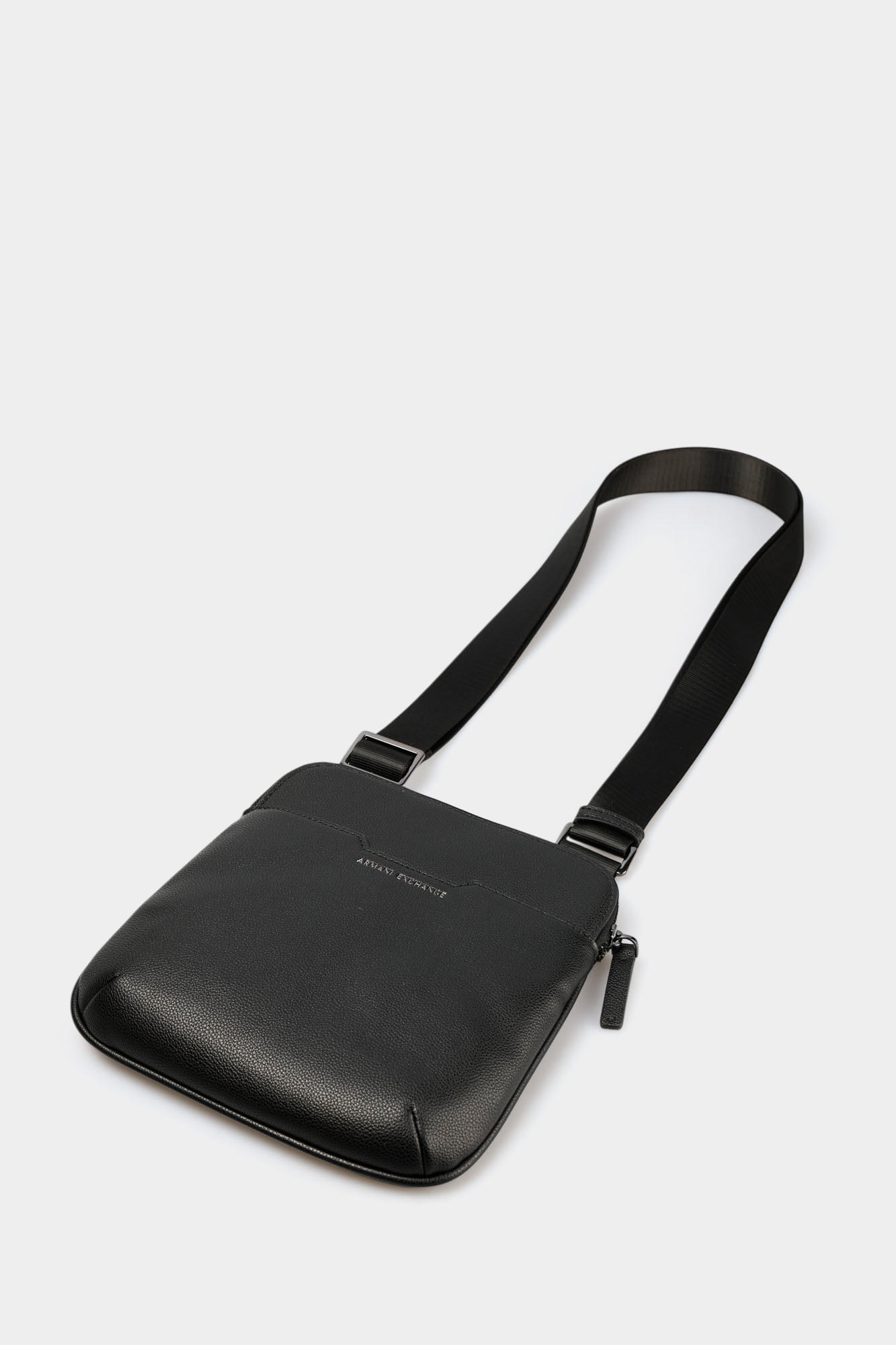 XM002586_AF22651 Сумка Armani Exchange Черный