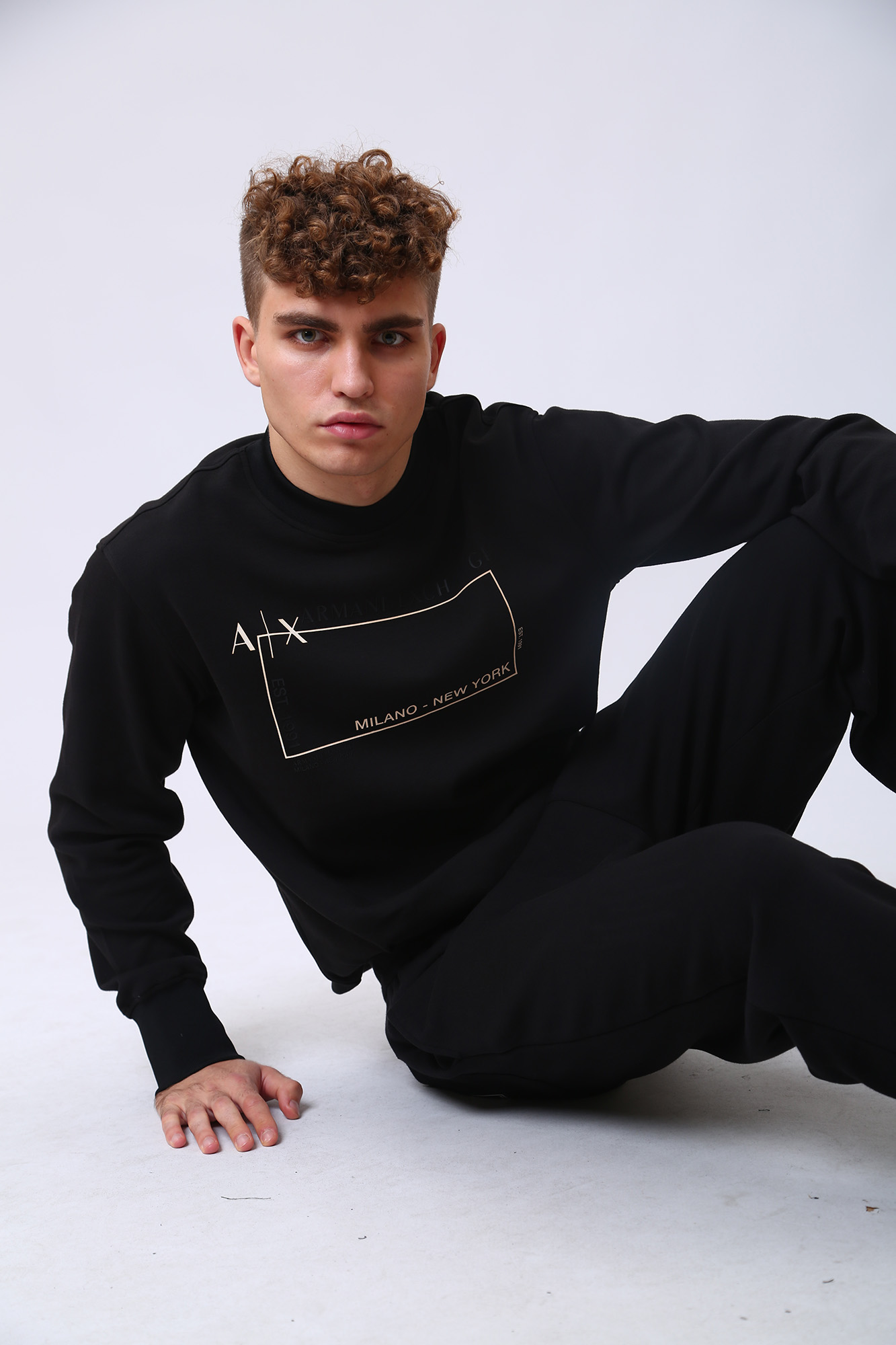 6LZMJA_ZJXFZ Свитшот Armani Exchange Черный