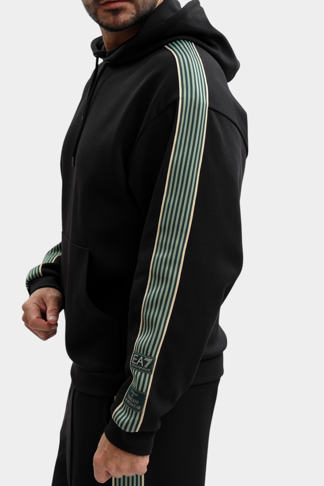 7M001508_AF12660 Толстовка EA7 Черный