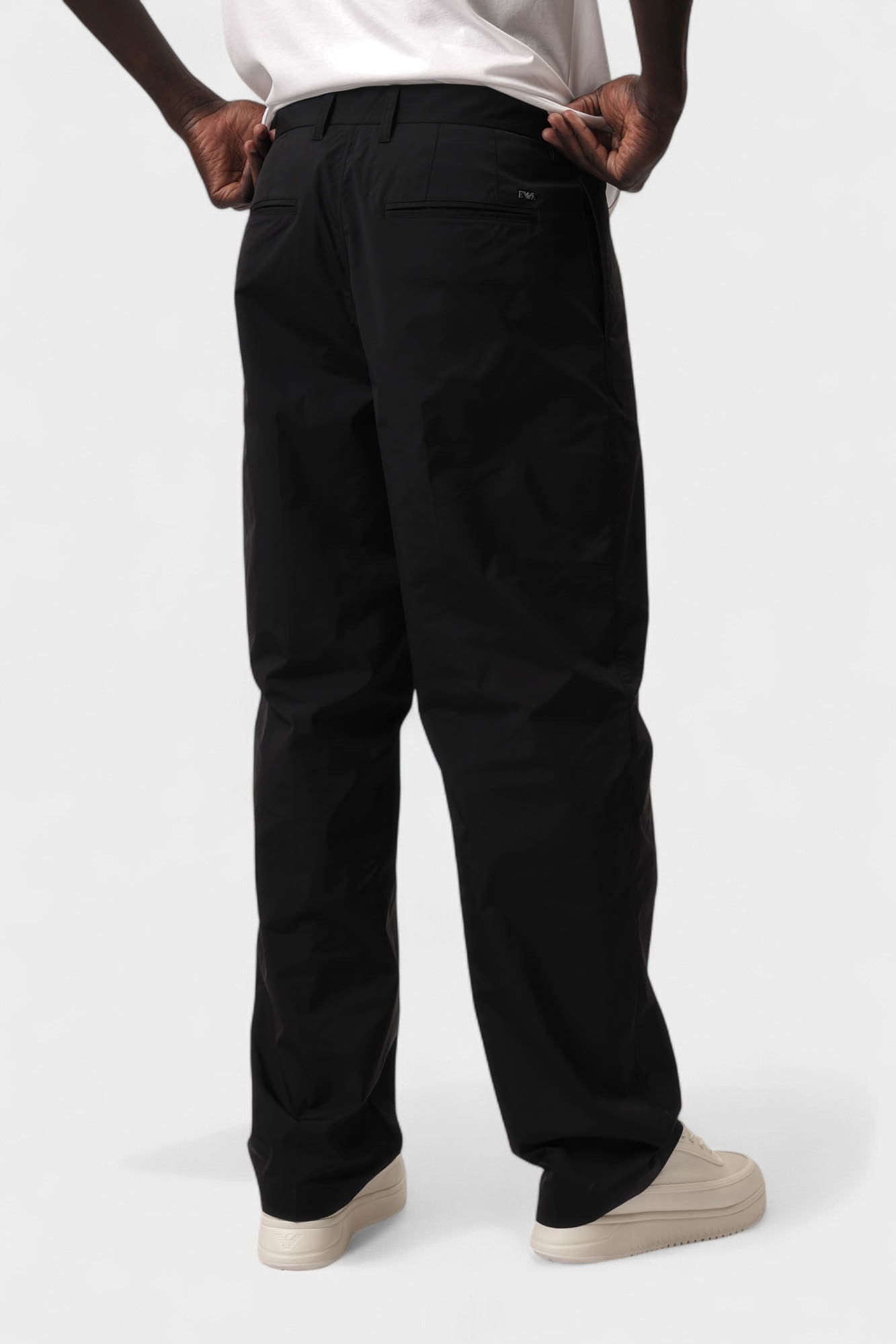 EM001463_AF13810 Брюки Emporio Armani Белый
