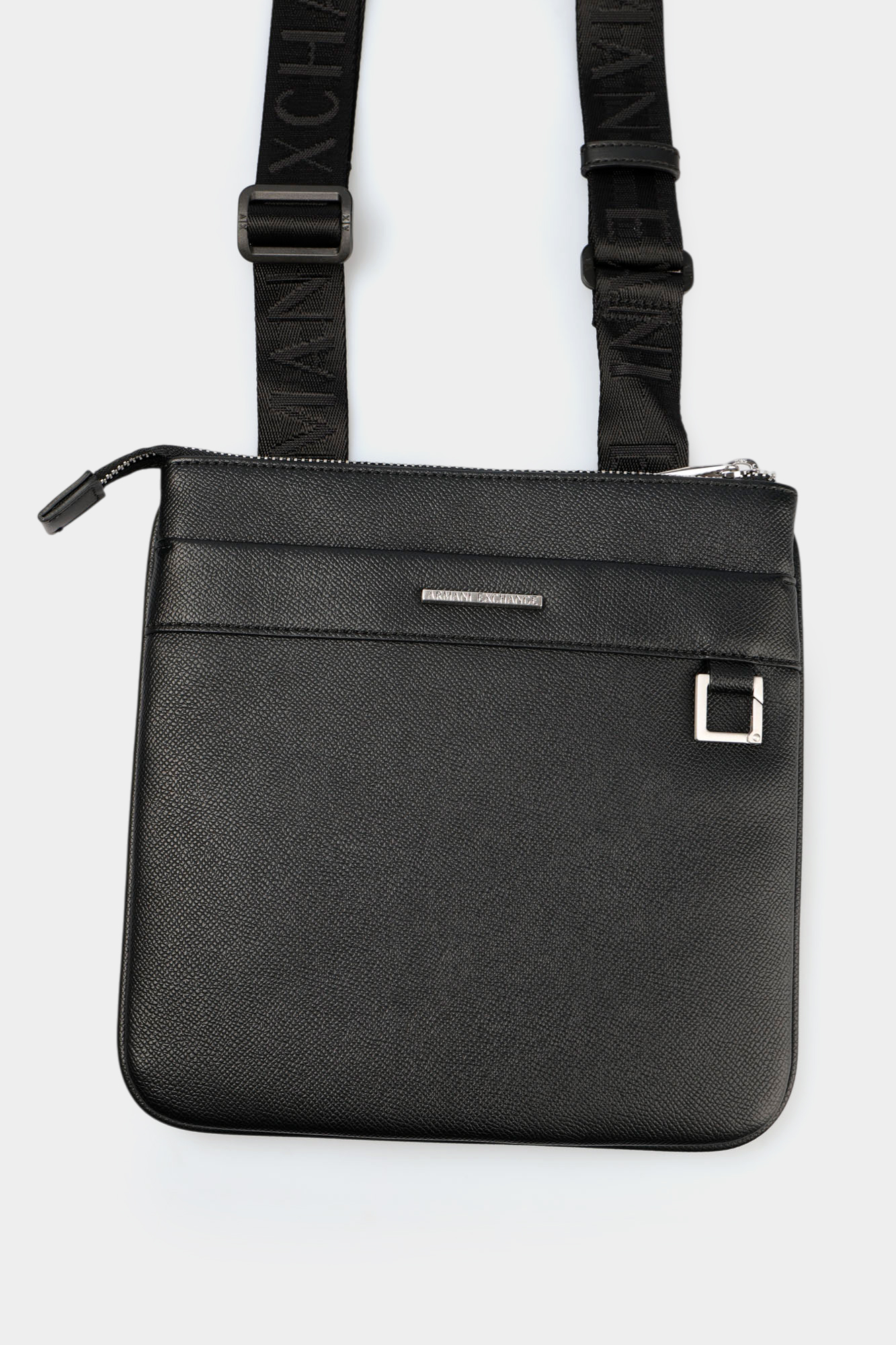 XM002039_AF19931 Сумка Armani Exchange Черный