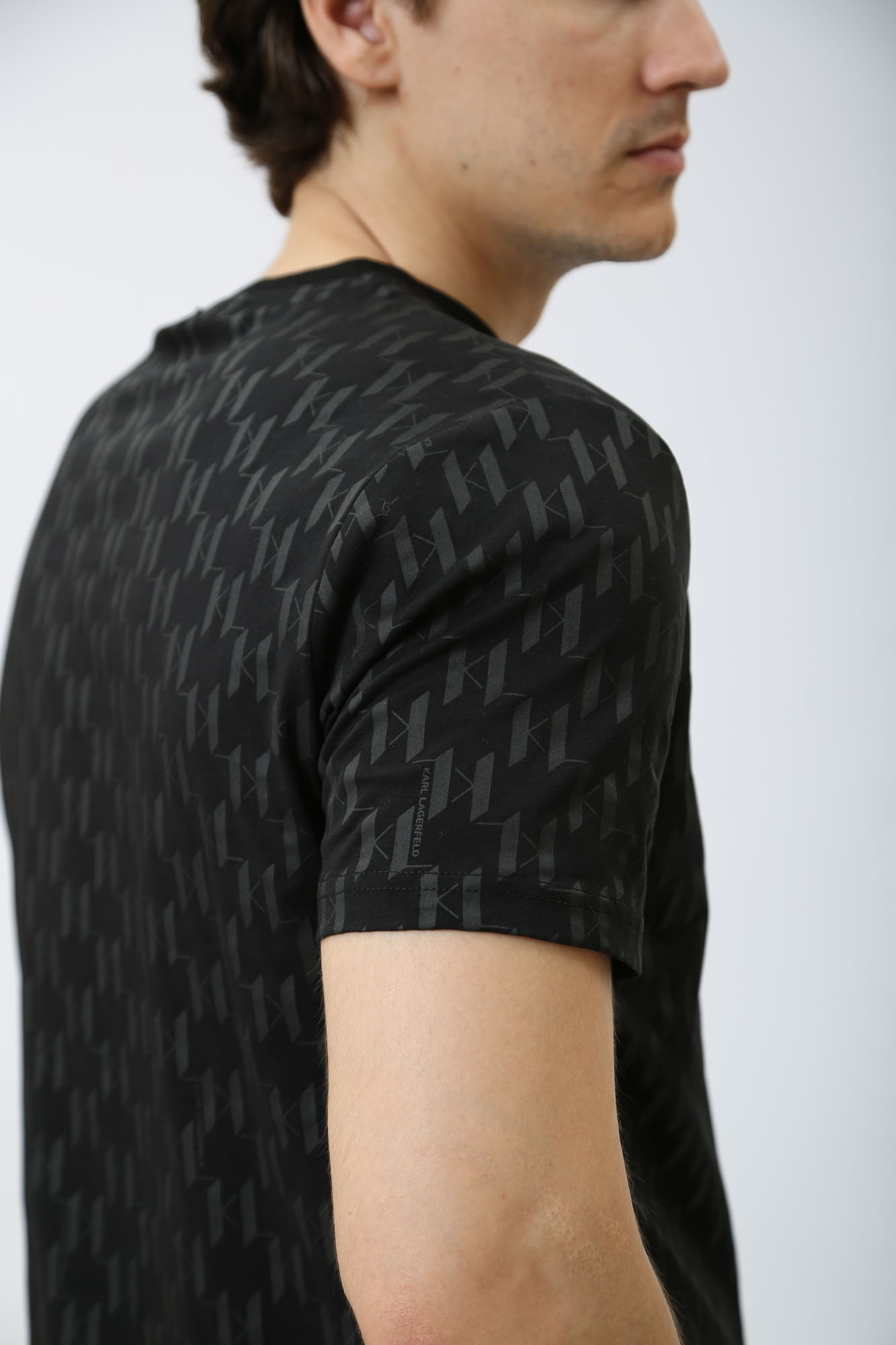 542251_755074 Футболка Karl Lagerfeld Черный